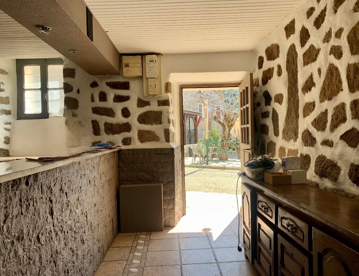 Local Commercial à Sollacaro de 56 m² avec Potentiel de Transformation en Habitation 