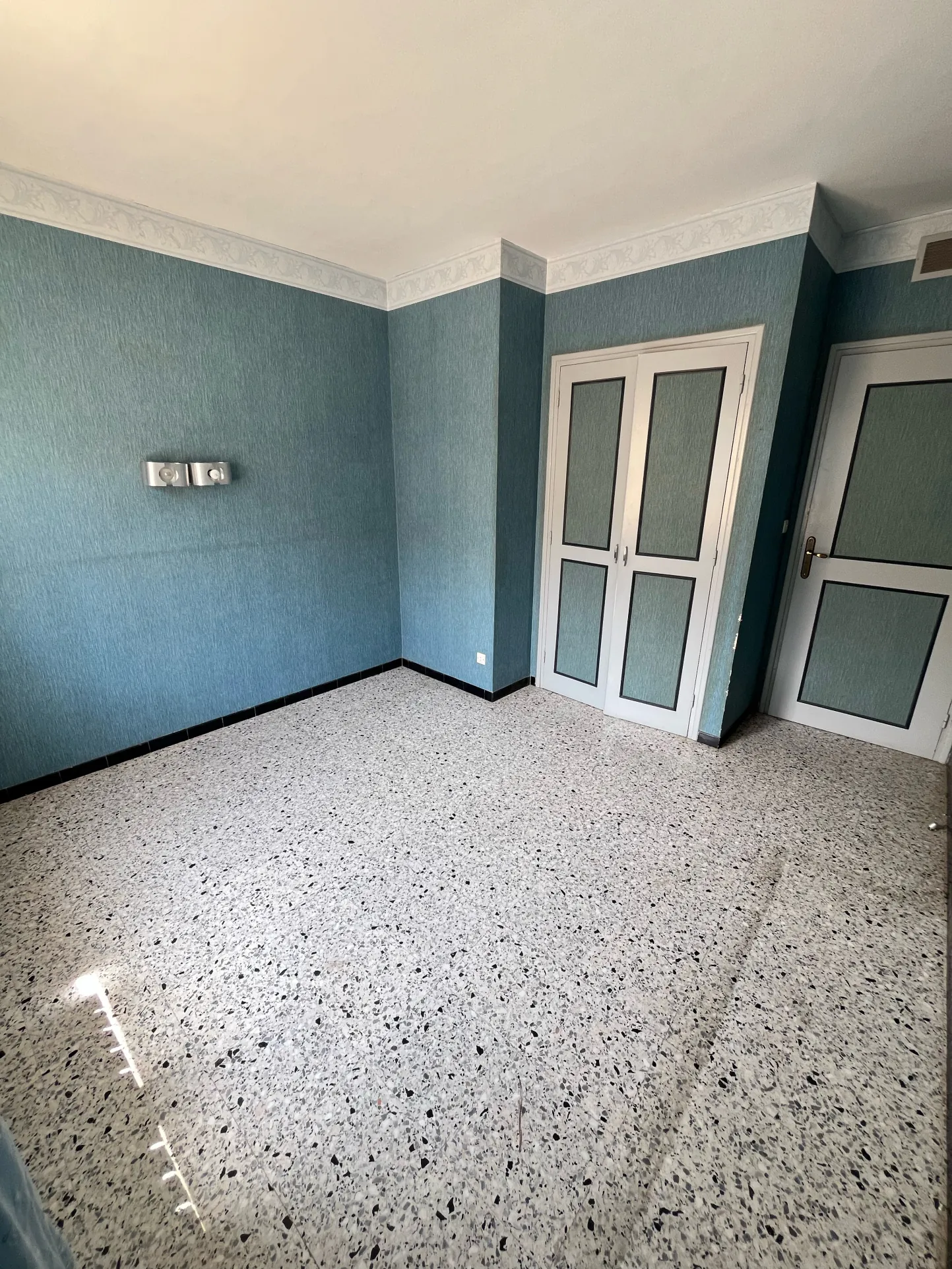 Maison 155 m² à Capestang avec jardin, terrasse et grand garage 