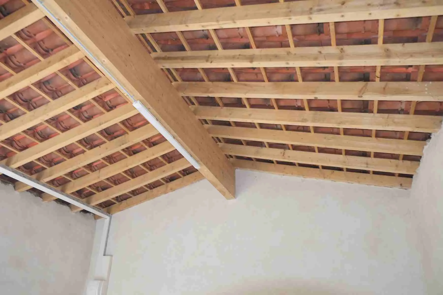 Ensemble immobilier à Generac avec dépendances, terrain arboré et potentiel de rénovation 