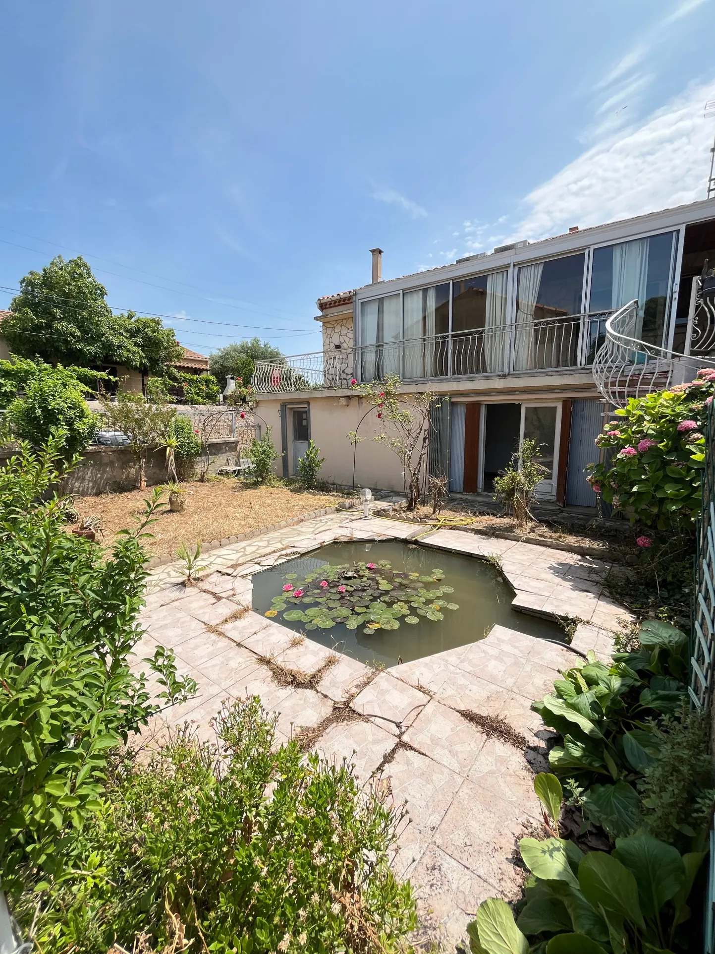 Maison 155 m² à Capestang avec jardin, terrasse et grand garage 