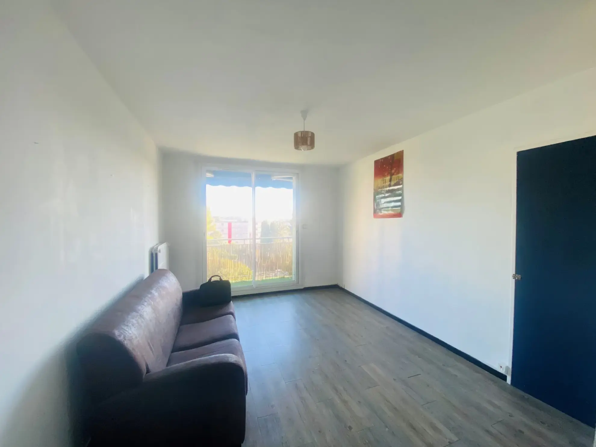 Appartement F3 lumineux avec parking et balcon à Nîmes, secteur Arènes 