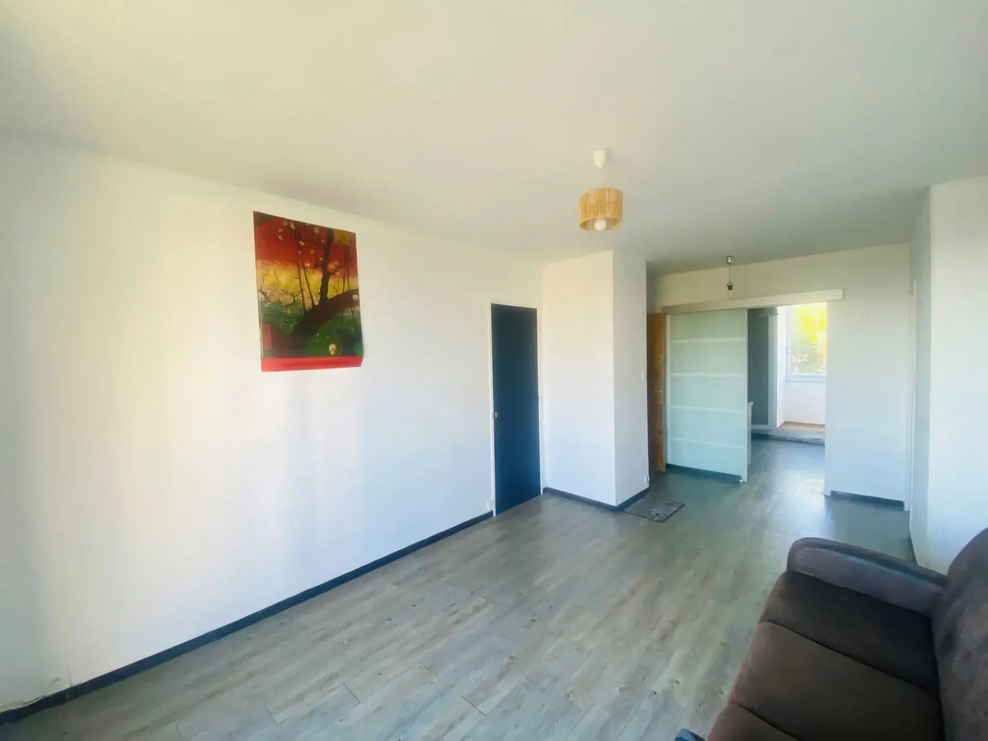 Appartement F3 lumineux avec parking et balcon à Nîmes, secteur Arènes 