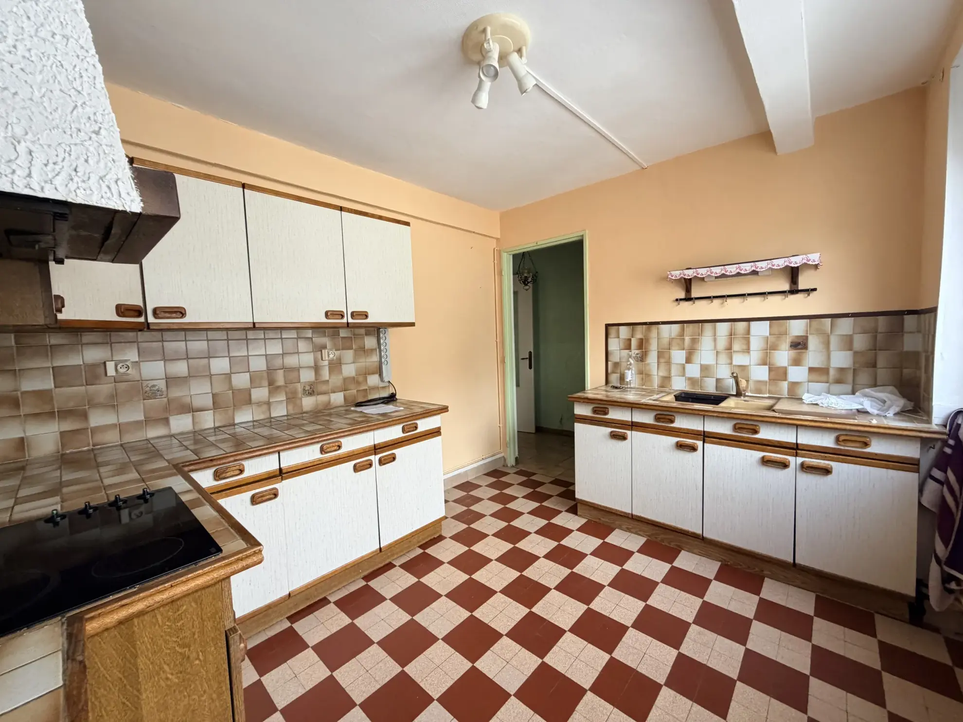 Appartement lumineux de 98 m² à vendre à Maubeuge en centre-ville 