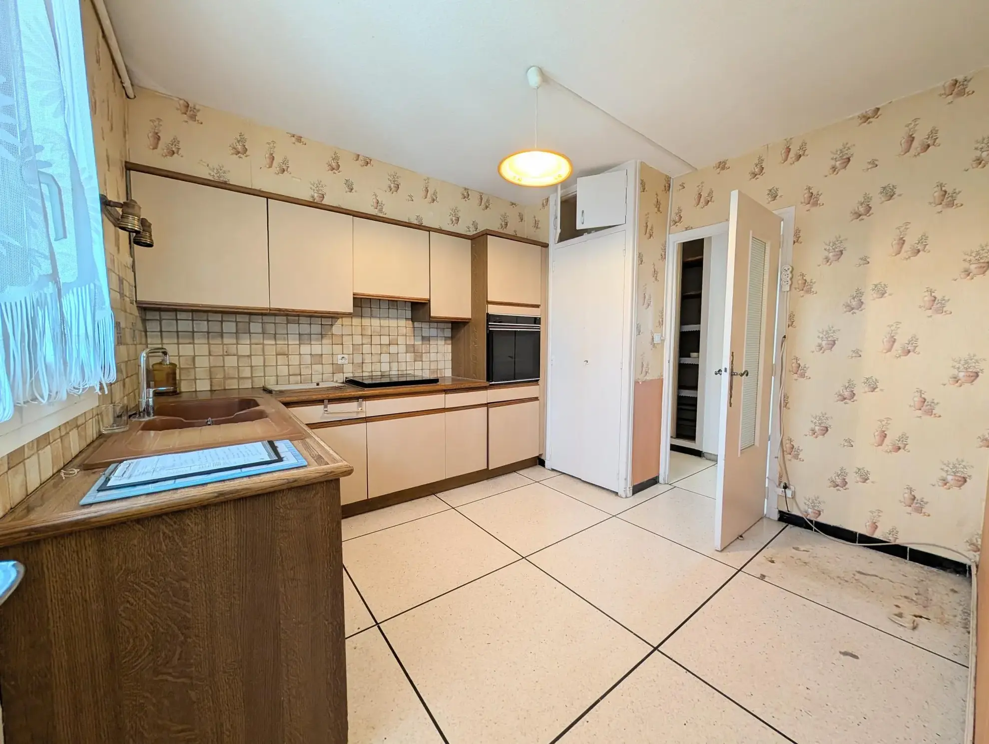 Appartement 4 pièces à rénover avec garage à Castelnau-Le-Lez - 87 m² 