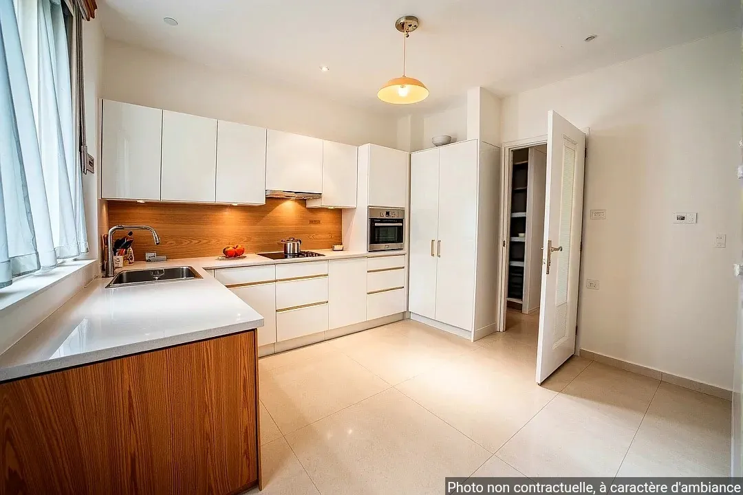 Appartement 4 pièces à rénover avec garage à Castelnau-Le-Lez - 87 m² 