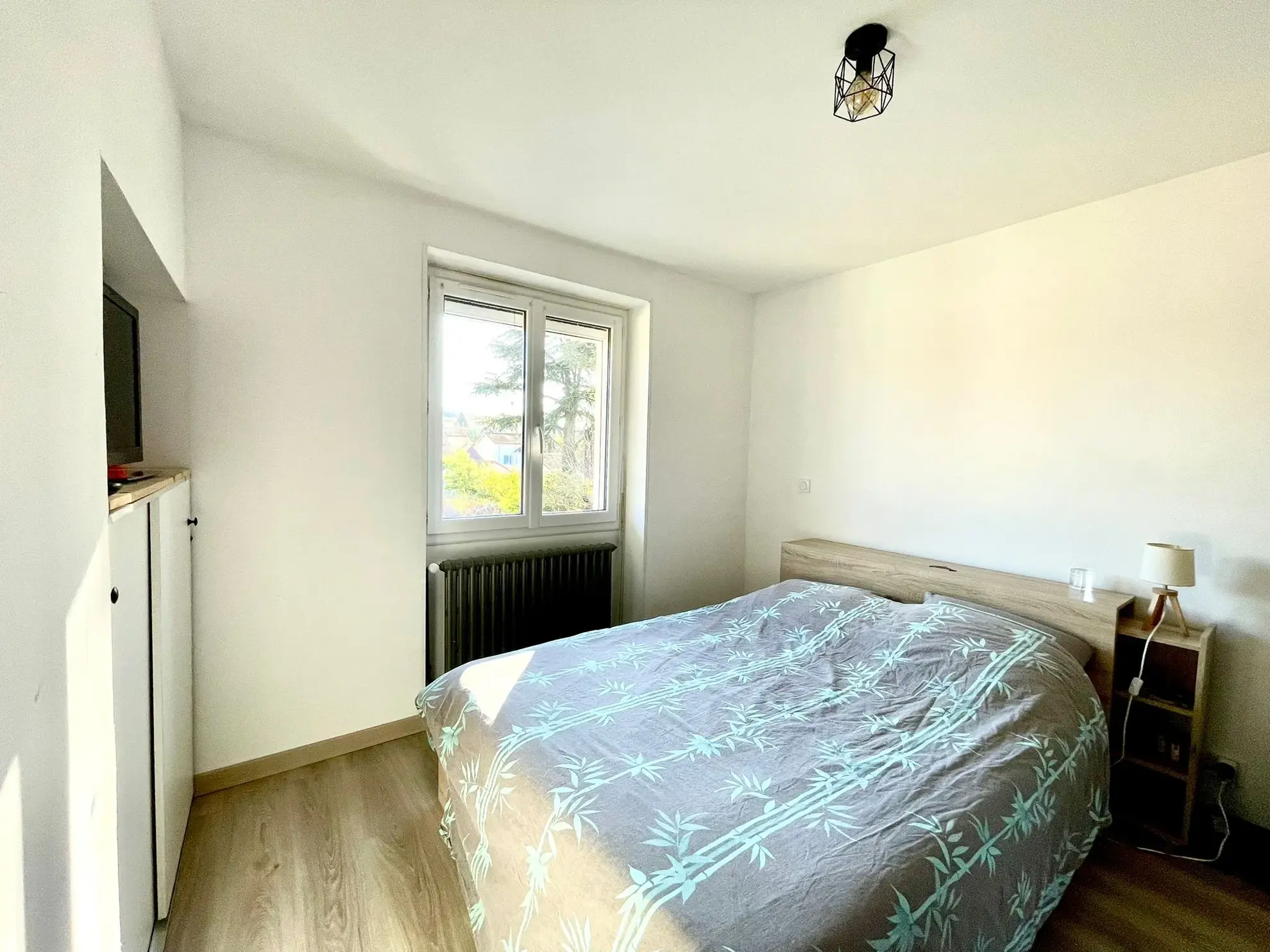 Maison écologique de 70m² à Anneyron avec terrasse et panneaux solaires 