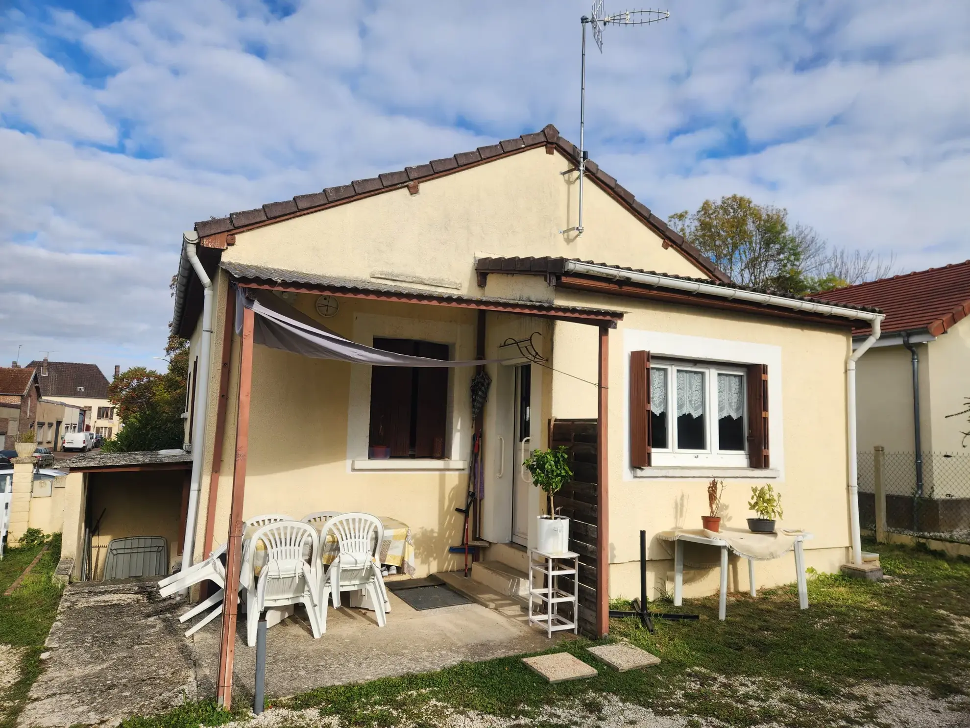 Maison de plain-pied à vendre à Aix-en-Othe – 55 m² avec terrain de 400 m²