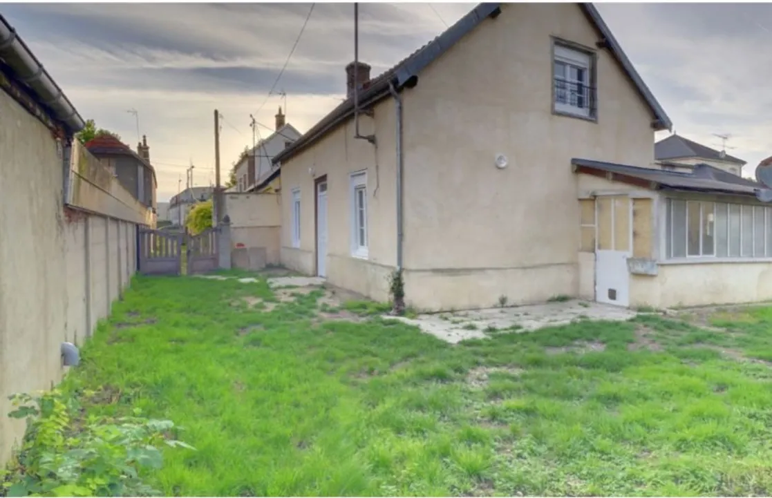 Maison à vendre à Troyes de 73,5 m² avec 4 chambres, jardin, proche commodités