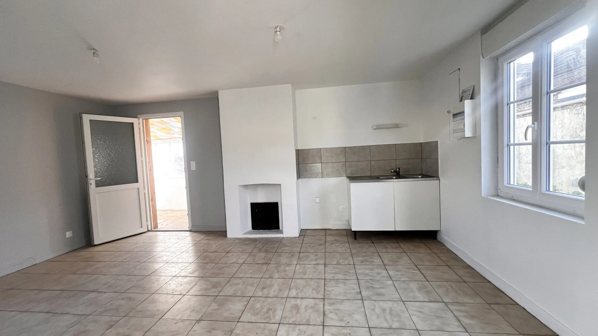 Maison à vendre à Troyes de 73,5 m² avec 4 chambres, jardin, proche commodités 