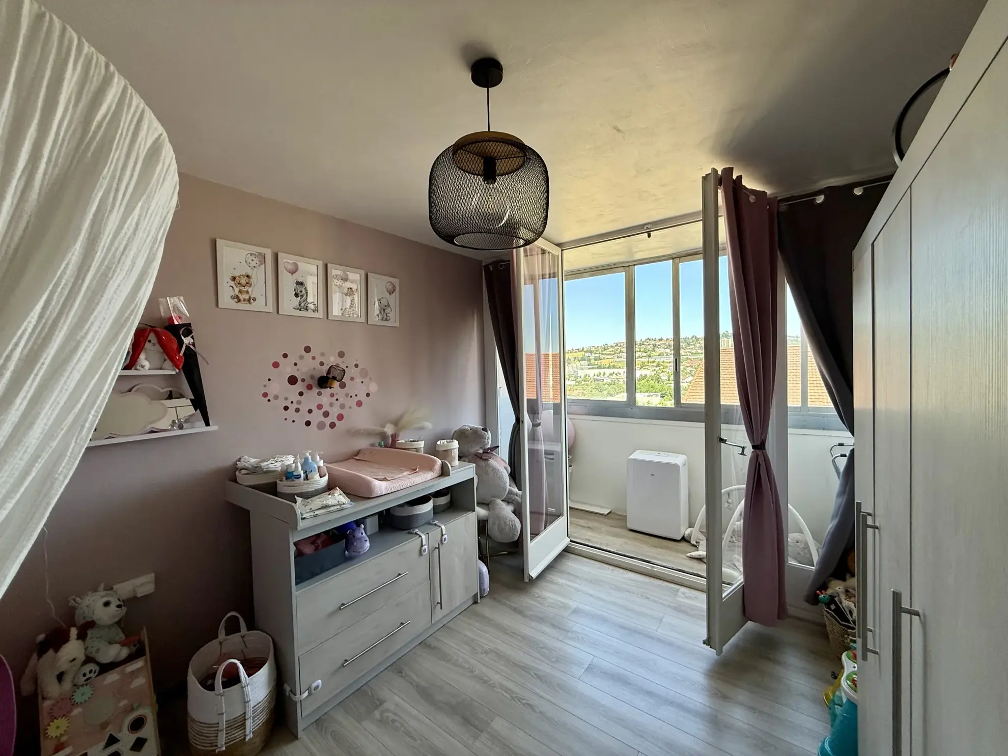 Appartement T3 avec Balcon, Cave et Parking à Saint-Étienne 