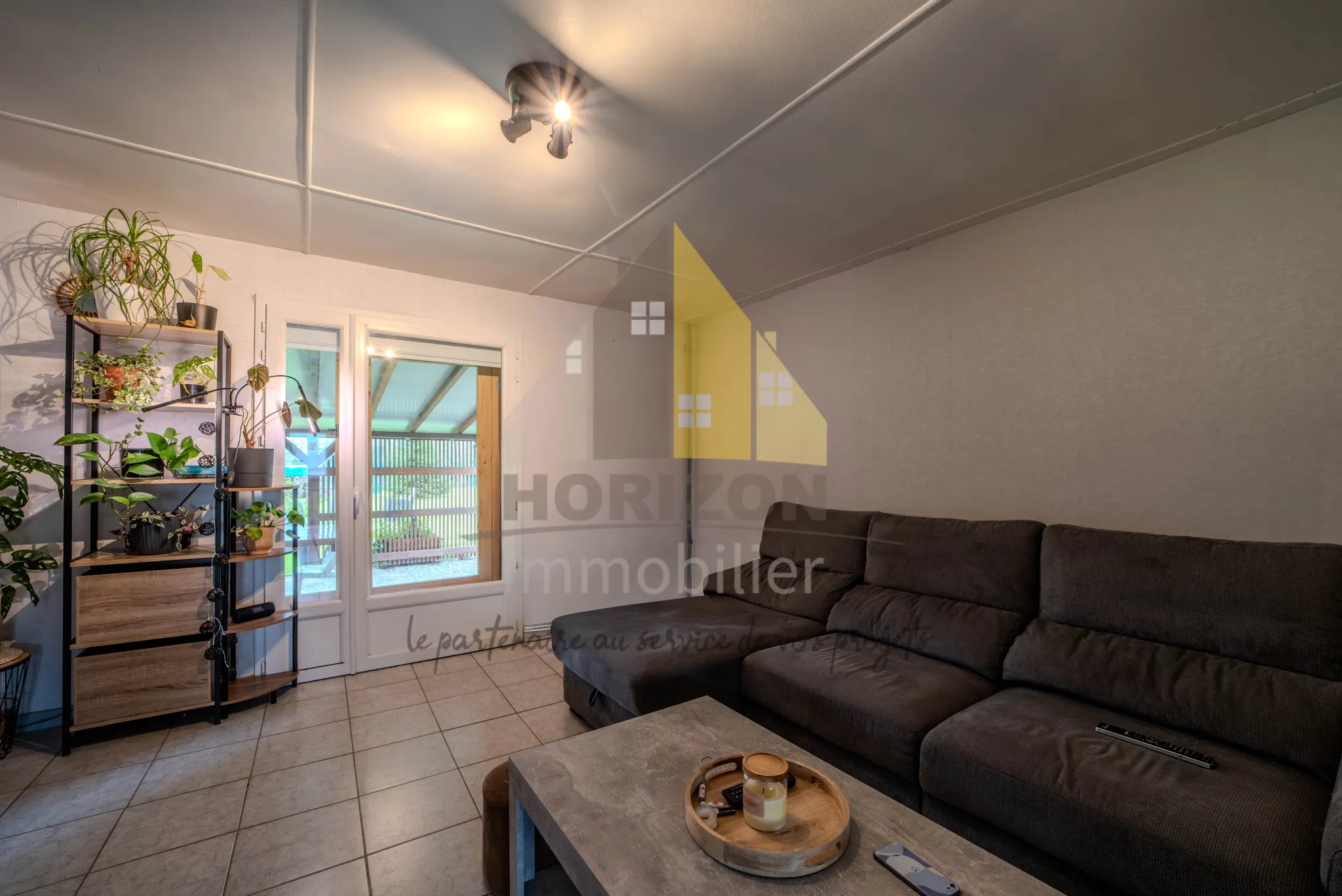 Ferme rénovée avec dépendances et grand terrain à Bletterans 