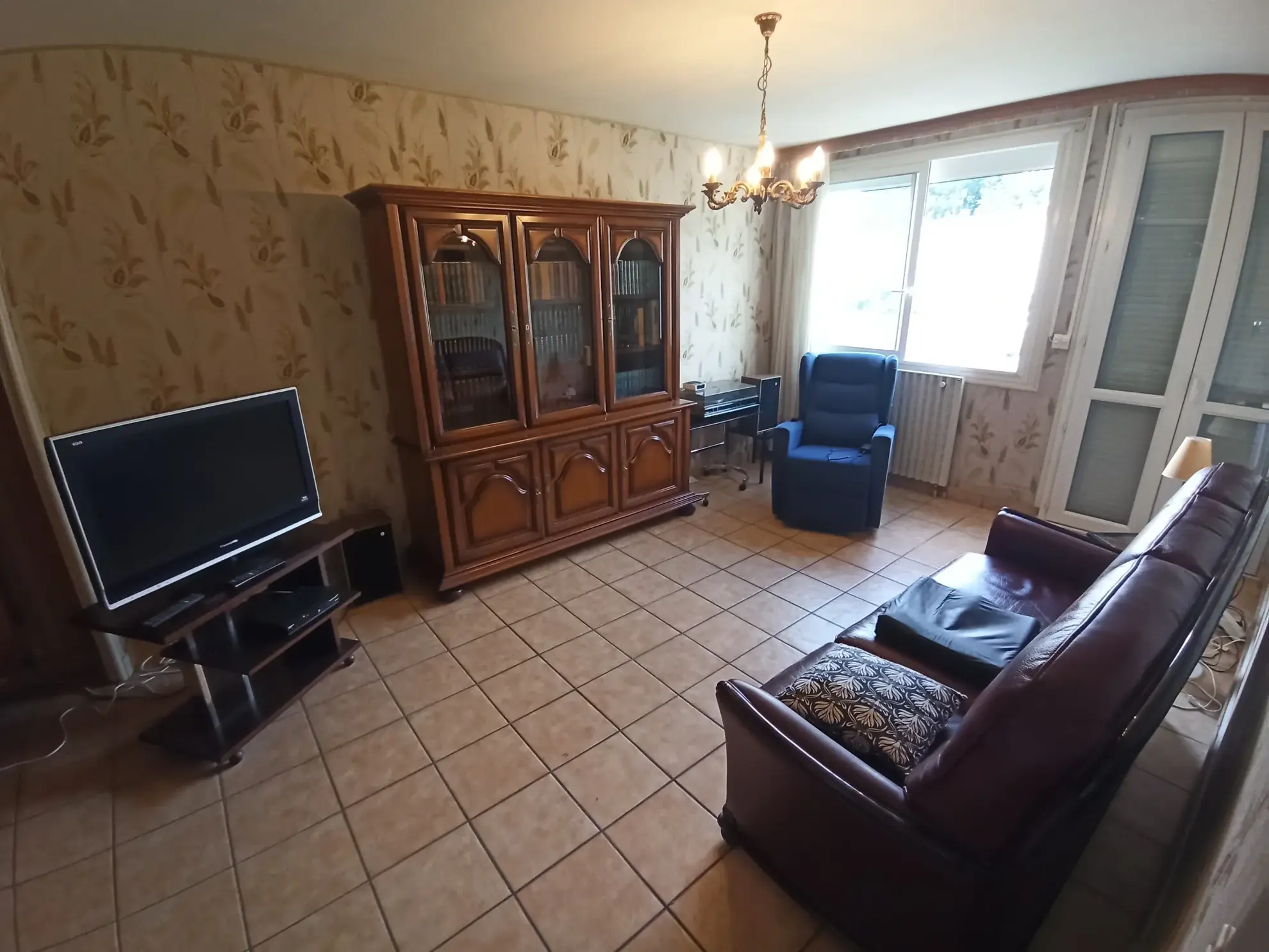 Maison mitoyenne à vendre de 106 m2 avec jardin et garage à Castres 