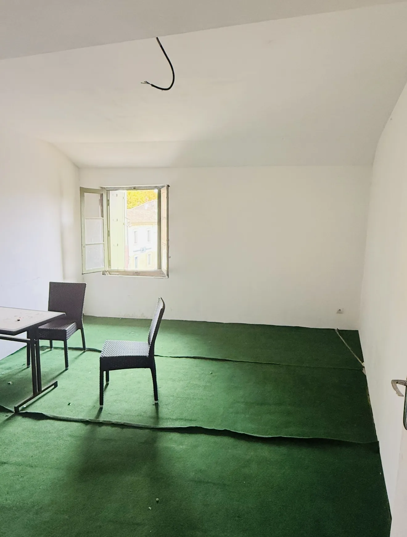 Immeuble mixte à Lunel – Opportunité rare à proximité de Montpellier et Nîmes 