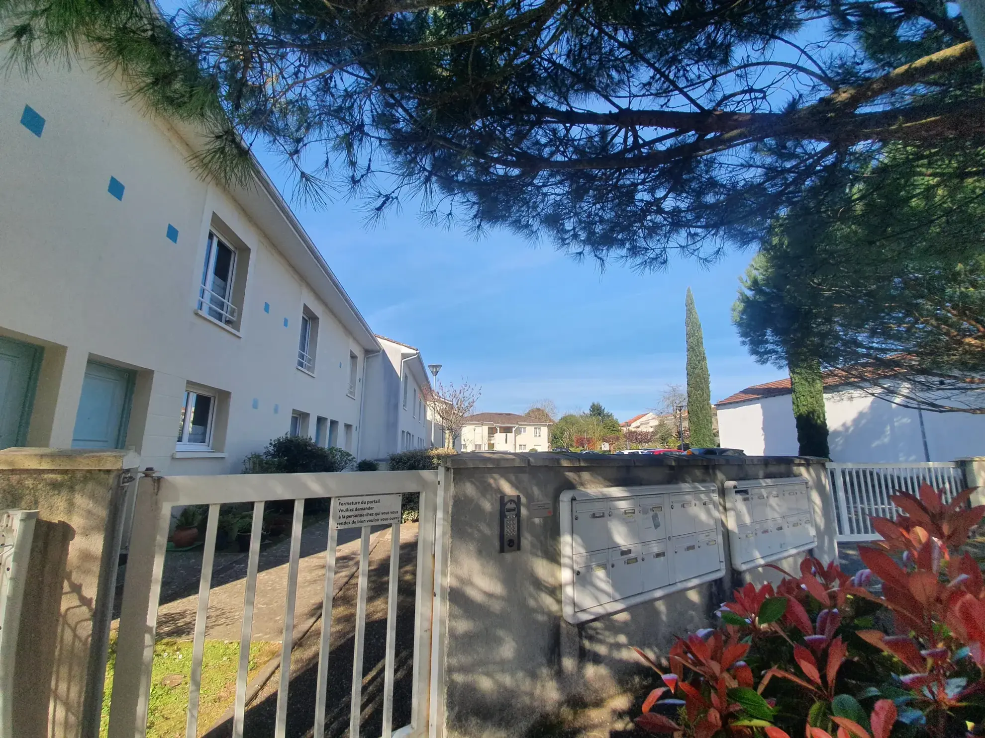 Maison 3 pièces avec terrasse et jardin à Villeneuve-sur-Lot, secteur sécurisé 