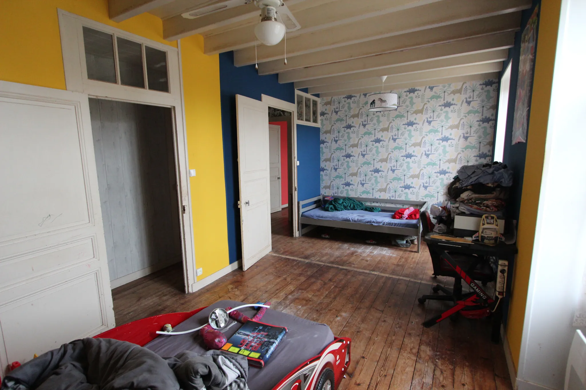 Magnifique maison en pierres avec hangars, piscine chauffée, proche Niort 