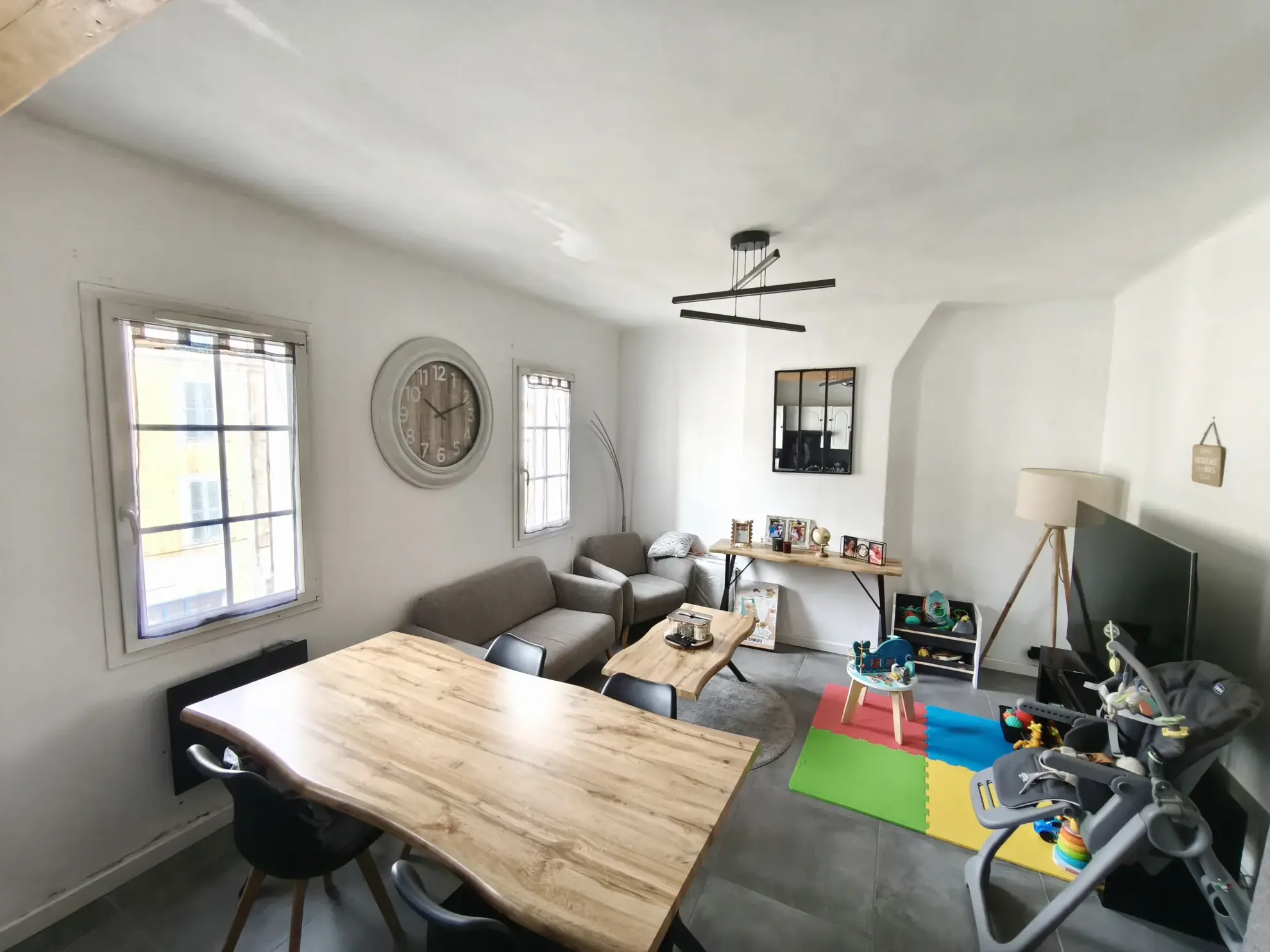 Appartement T3 traversant Est-Ouest à La Seyne-sur-Mer, faible charges et rénové 