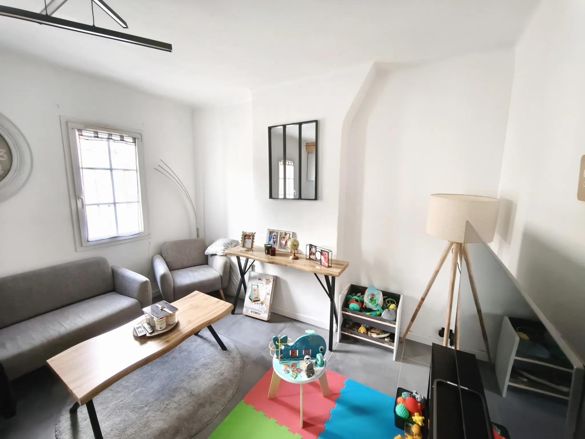 Appartement T3 traversant Est-Ouest à La Seyne-sur-Mer, faible charges et rénové 