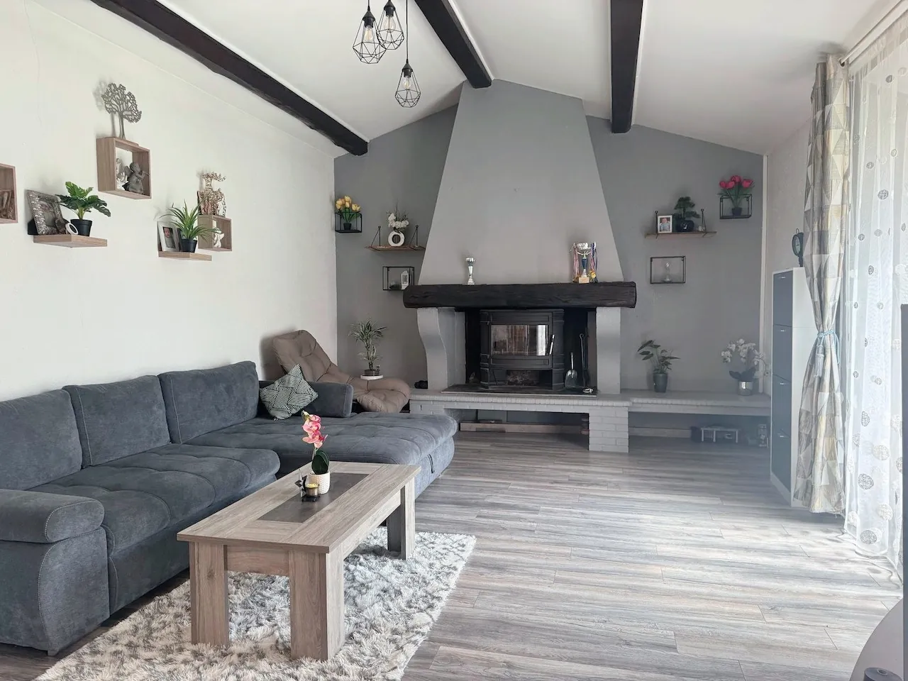 Maison 4 pièces de 124 m² avec terrasse couverte et jardin à Fargues 