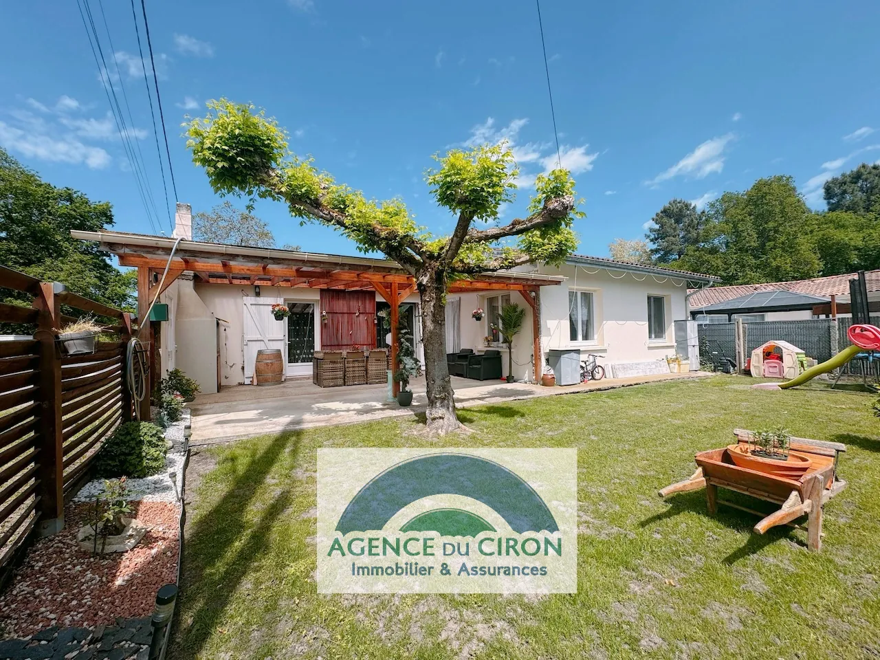 Maison 4 pièces de 124 m² avec terrasse couverte et jardin à Fargues 