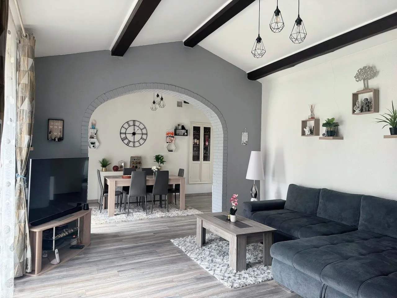 Maison 4 pièces de 124 m² avec terrasse couverte et jardin à Fargues 