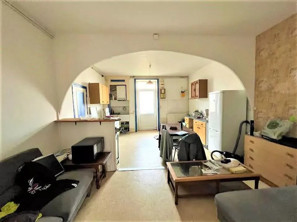 Appartement 2 pièces à Roanne avec balcon et cave, loué 375 €/mois 