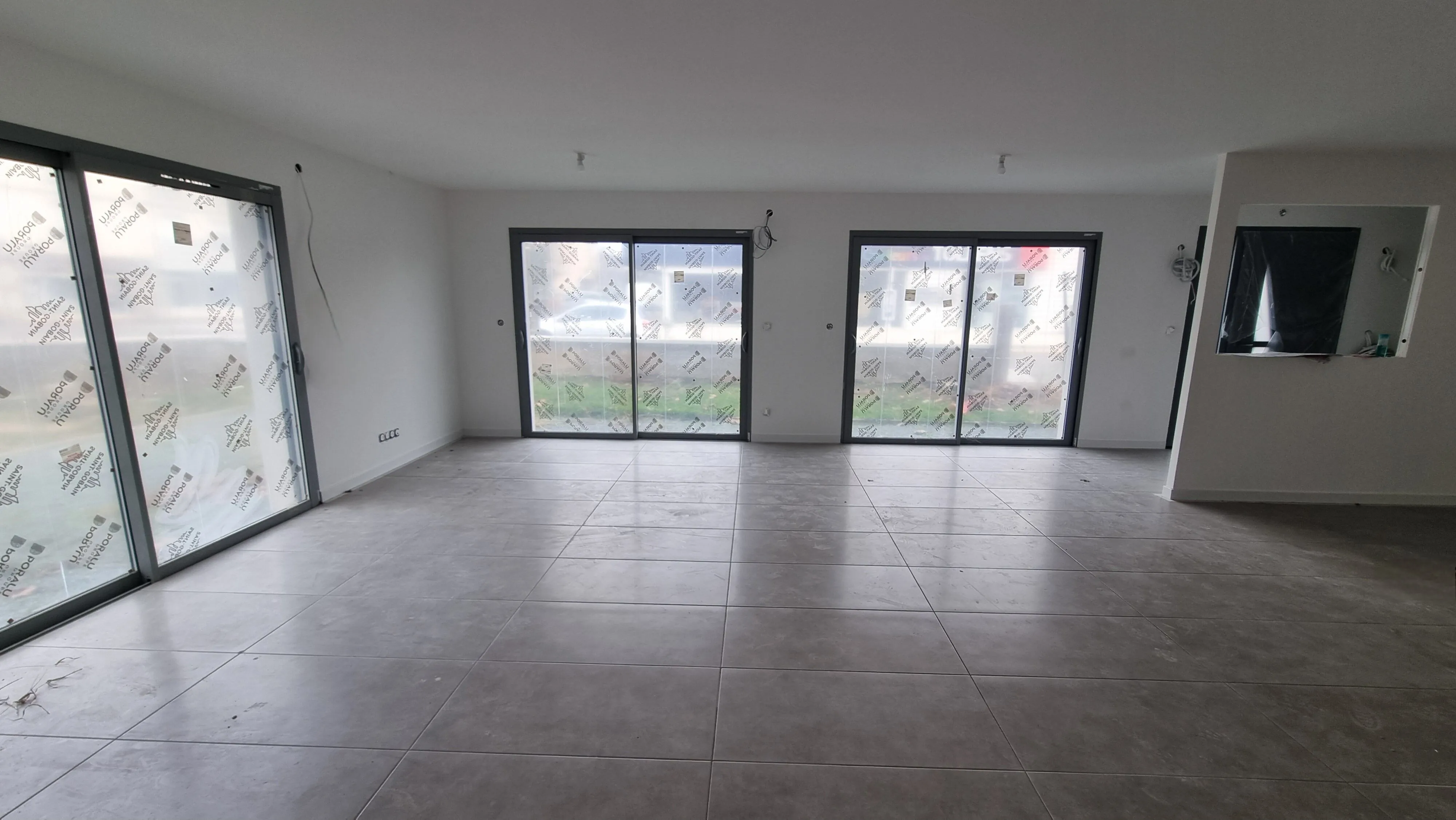 Belle maison neuve avec 5 chambres à Roanne - Centre-ville