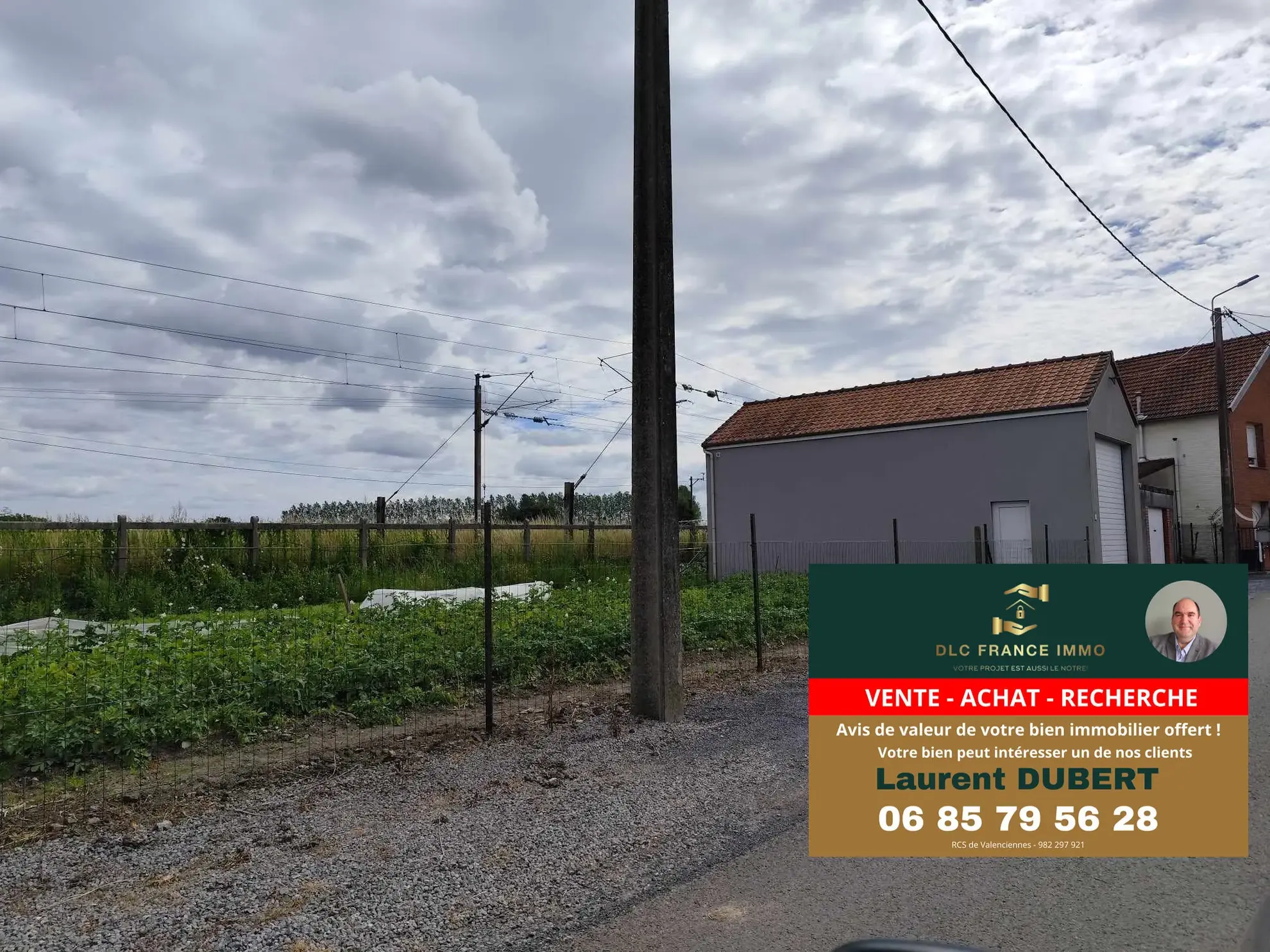 Grand garage de 40 m² avec terrain constructible à Jolimetz 