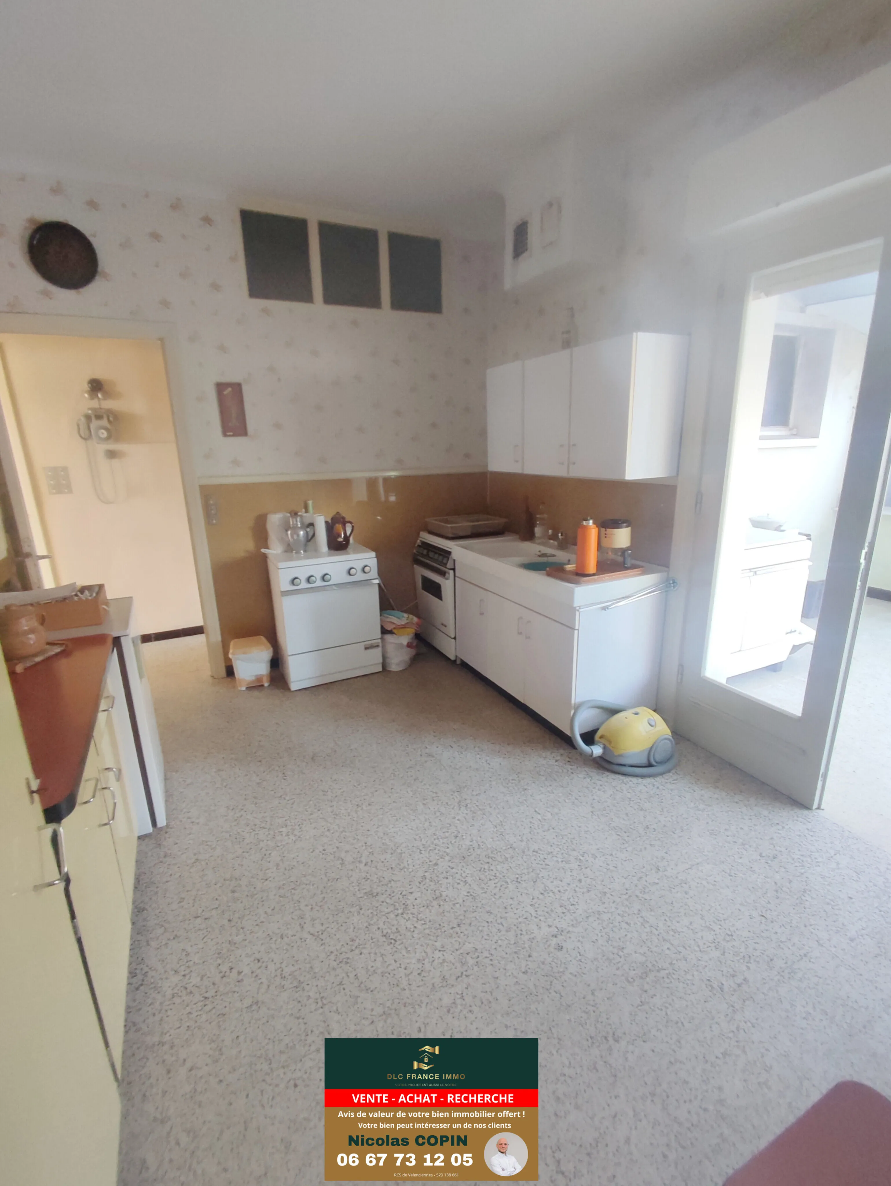 Maison à vendre à Vieux-Condé proche frontière belge avec grand terrain et garages 