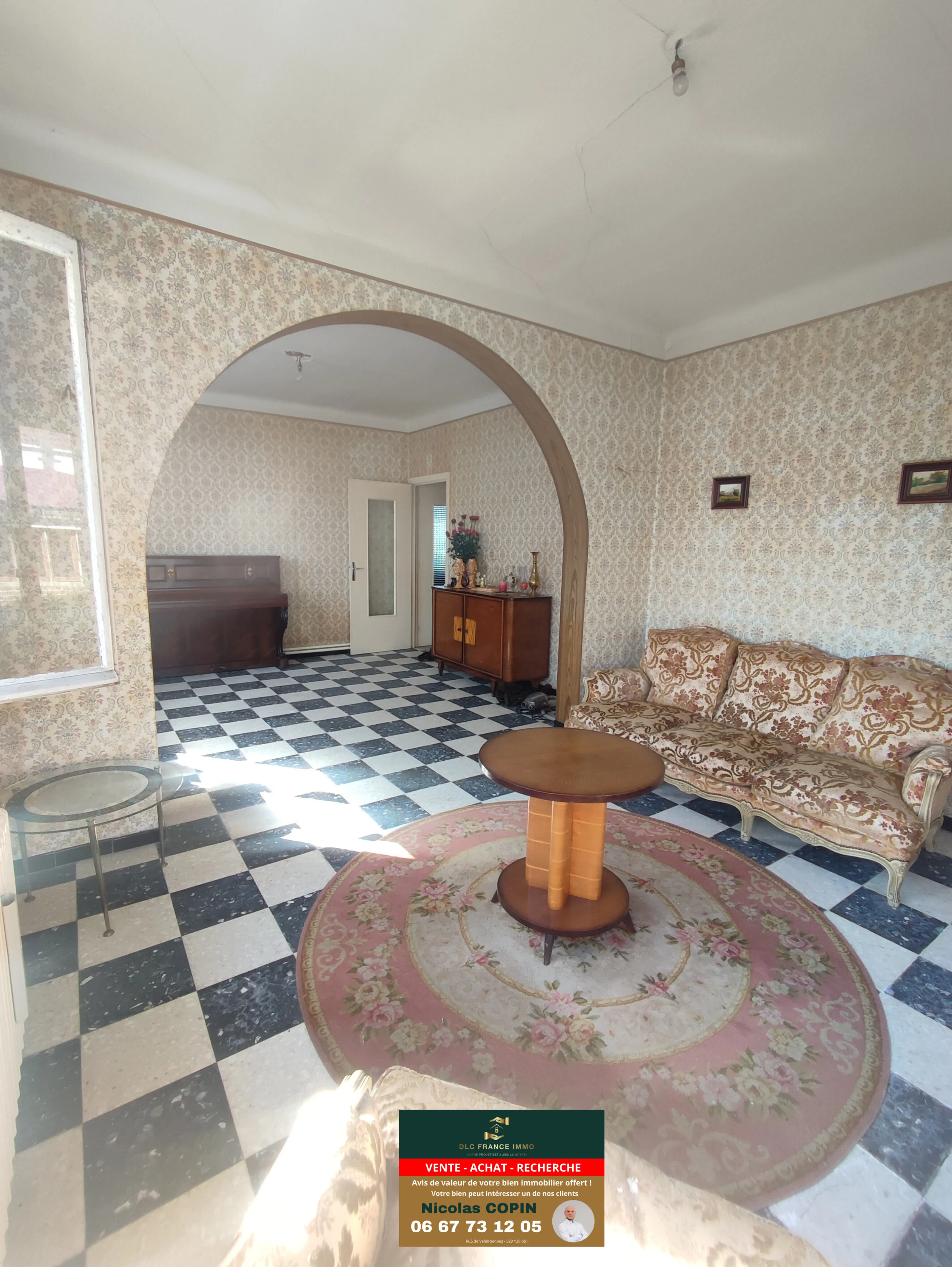 Maison proche frontière belge avec local commercial et grands garages à Vieux-Condé 