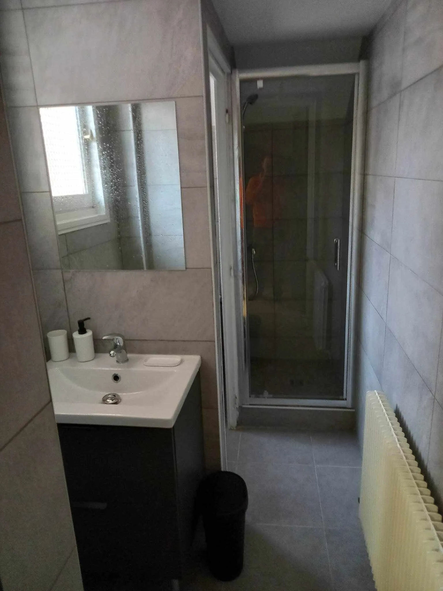 Maison à vendre à Roanne – 2 chambres, terrasse, cave, travaux à prévoir 