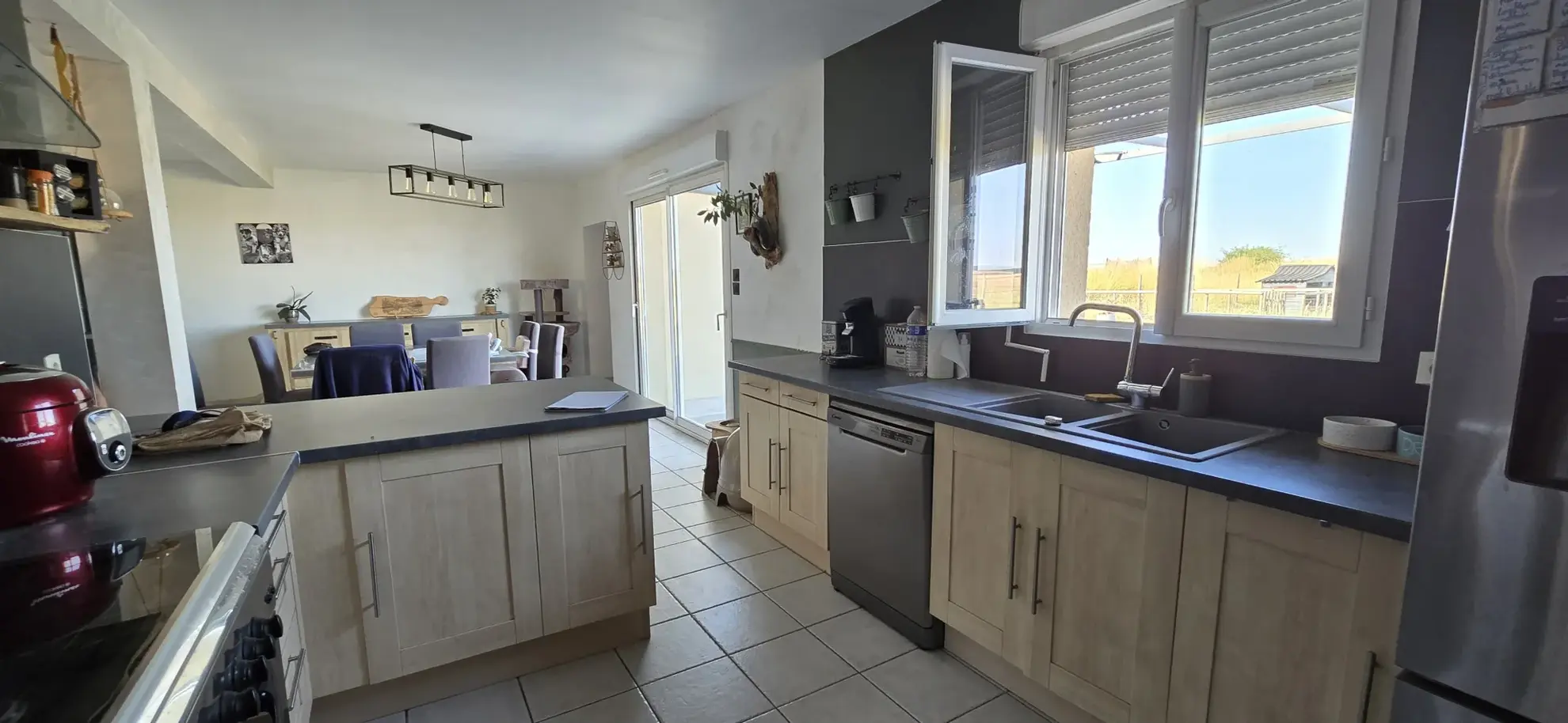 Maison avec terrain et vue campagne à Oucques, 128 m², garage, écuries 