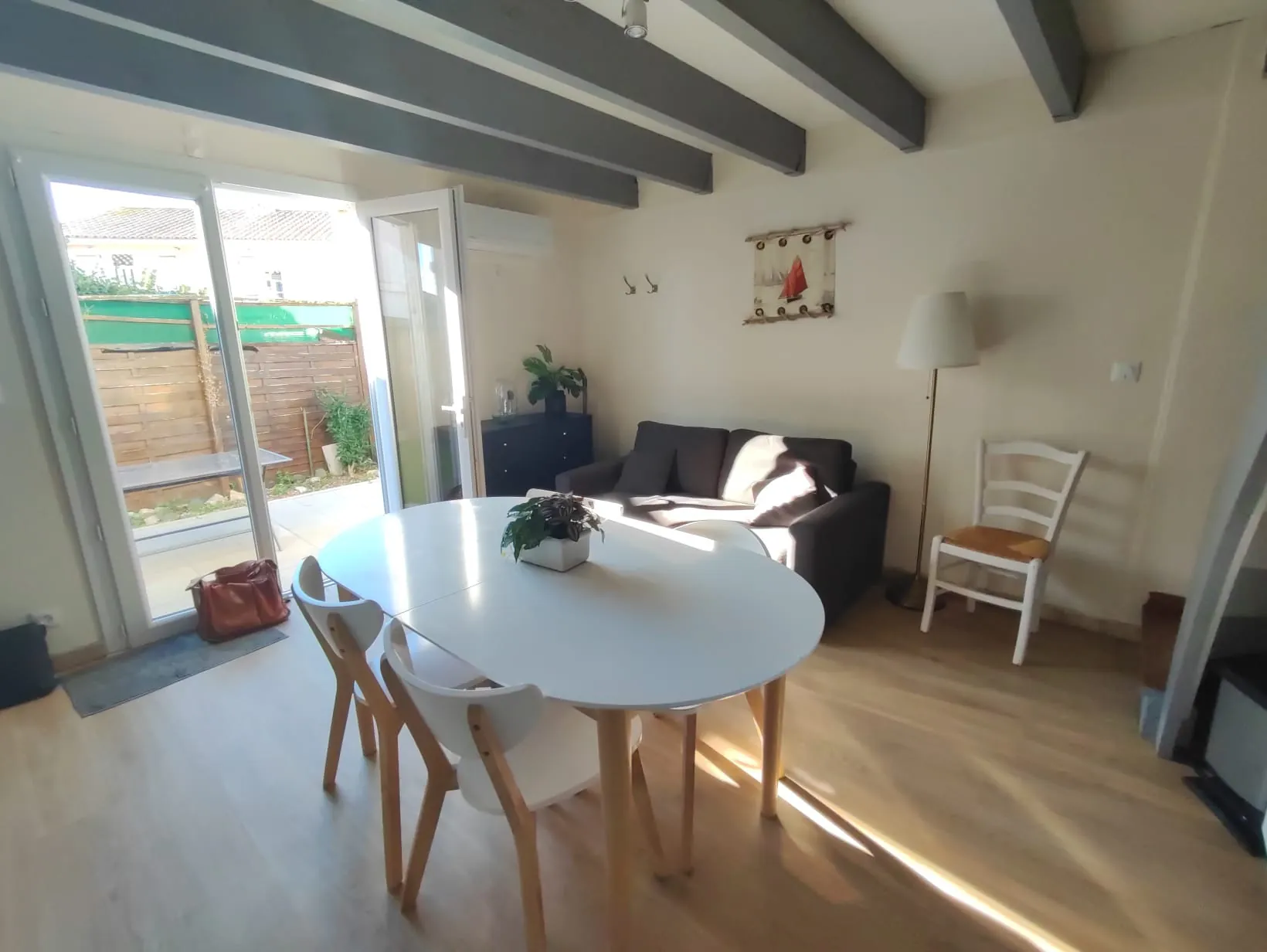 Maison 3 pièces avec jardin, piscine et parking à Marseillan proche de l'étang de Thau 