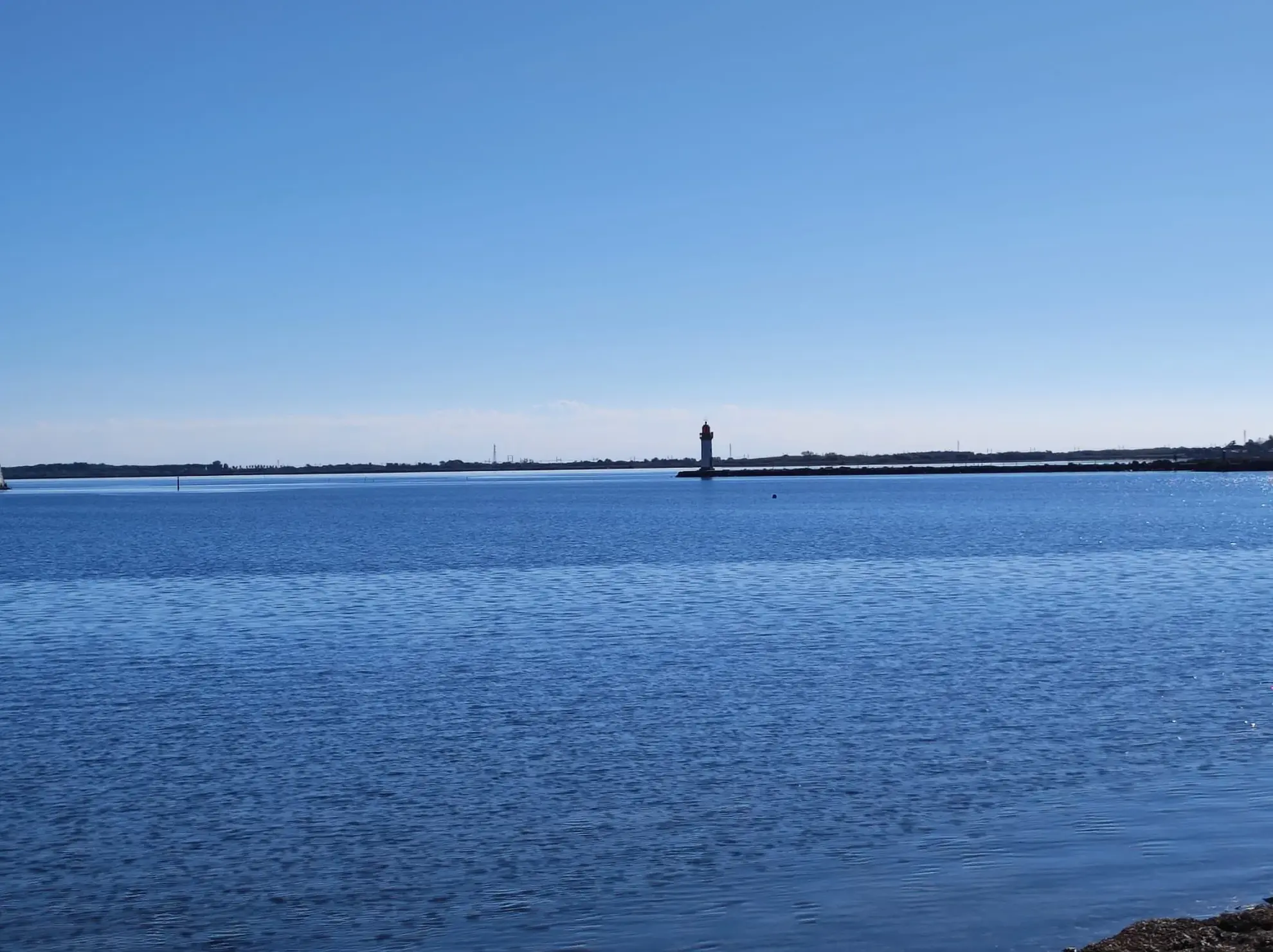 Maison 3 pièces avec jardin, piscine et parking à Marseillan proche de l'étang de Thau 