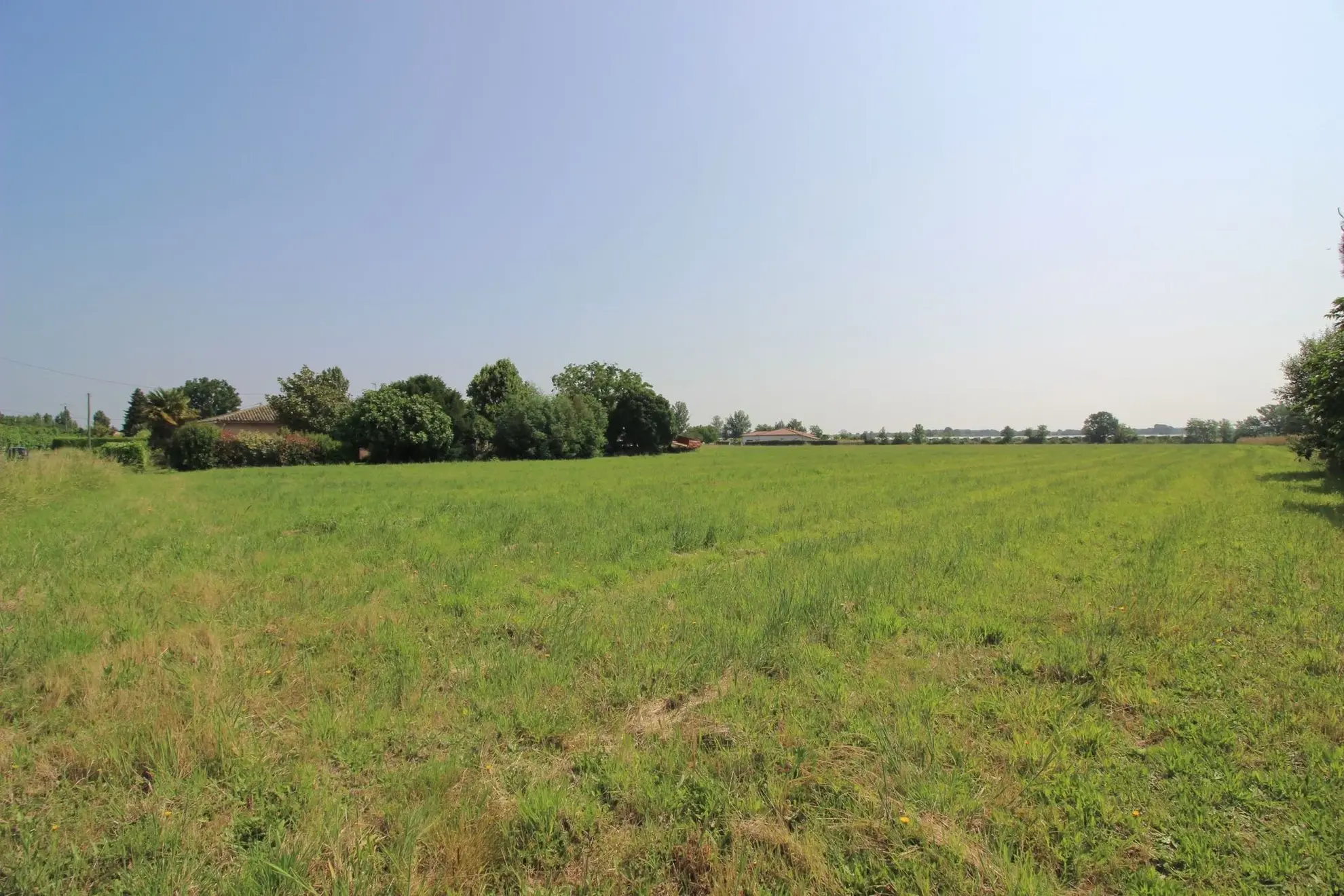 Ferme de plain-pied avec 3 chambres à Montech, ancienne longère à vendre 