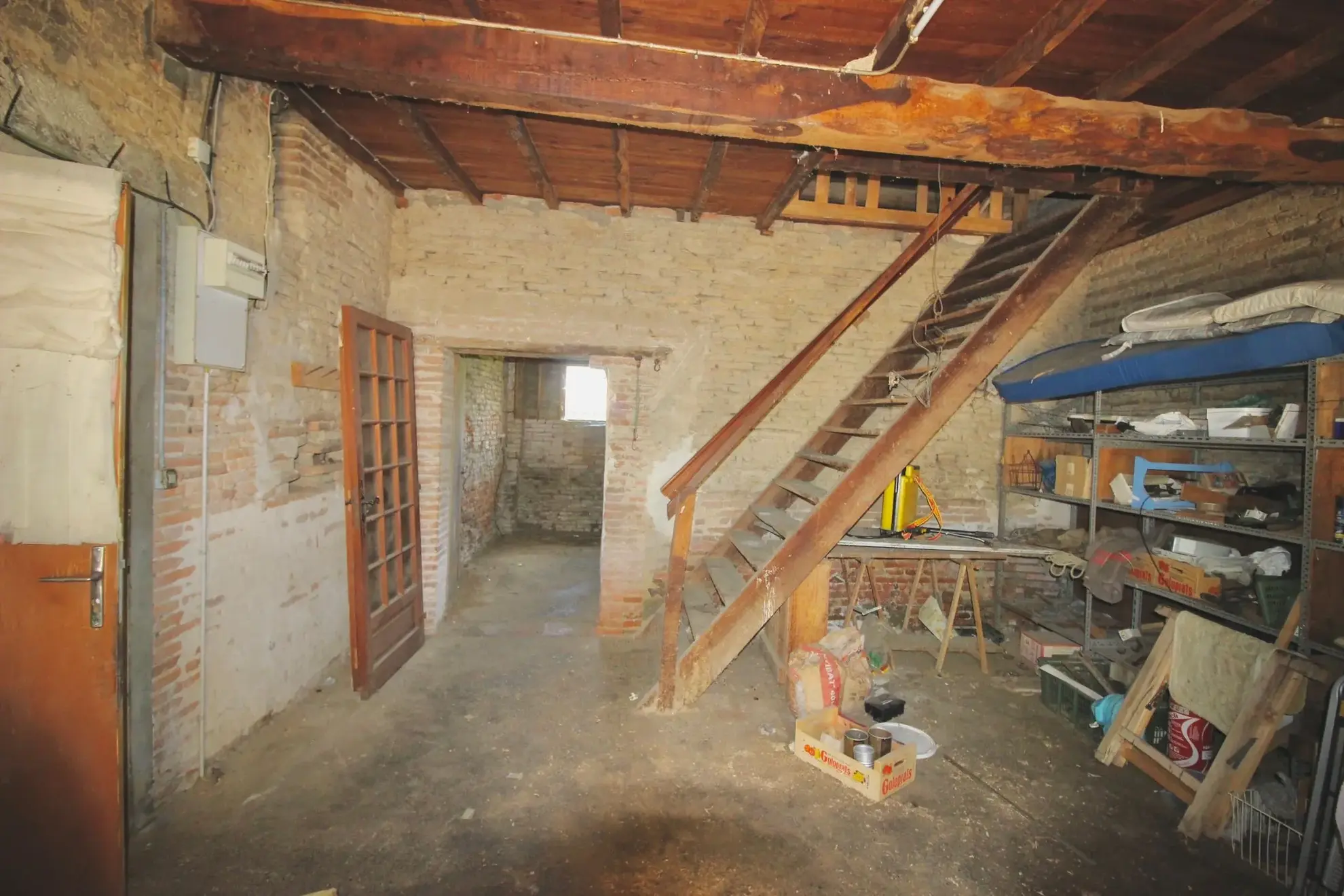 Ferme de plain-pied avec 3 chambres à Montech, ancienne longère à vendre 