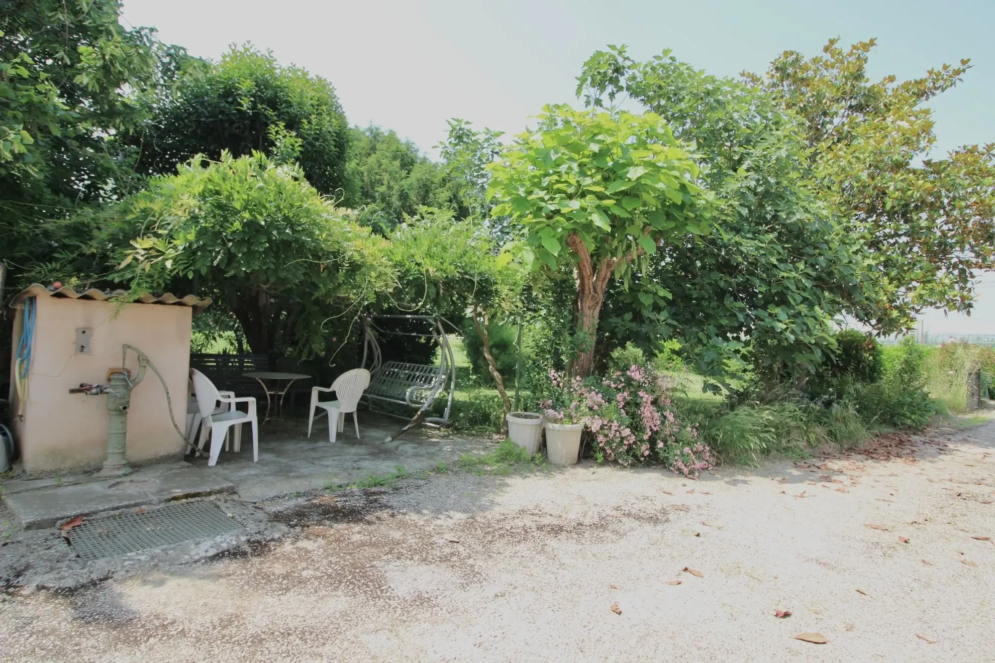 Ferme de plain-pied avec 3 chambres à Montech, ancienne longère à vendre 