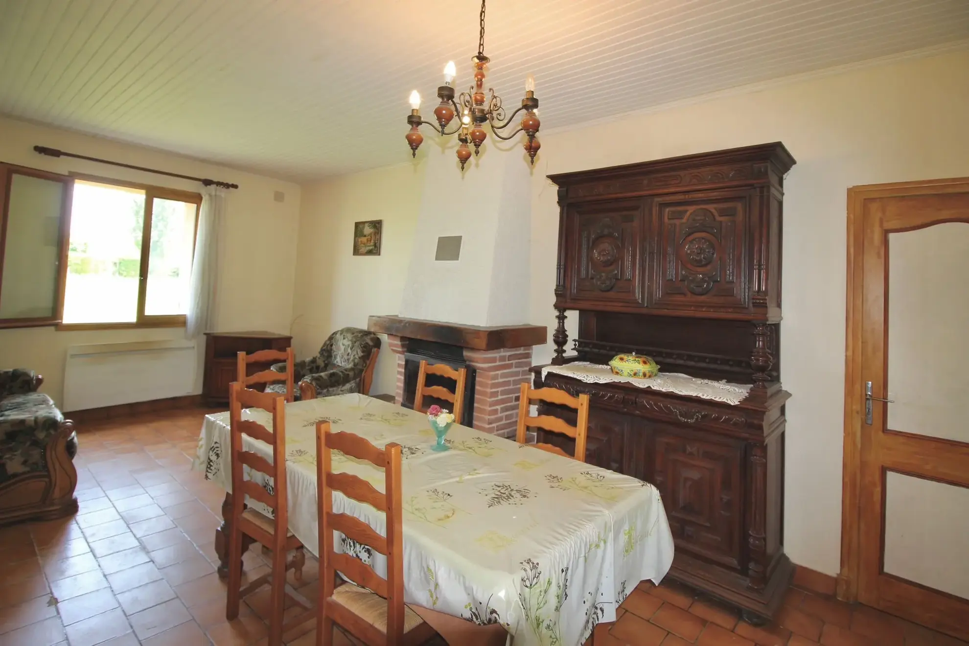 Ferme de plain-pied avec 3 chambres à Montech, ancienne longère à vendre 