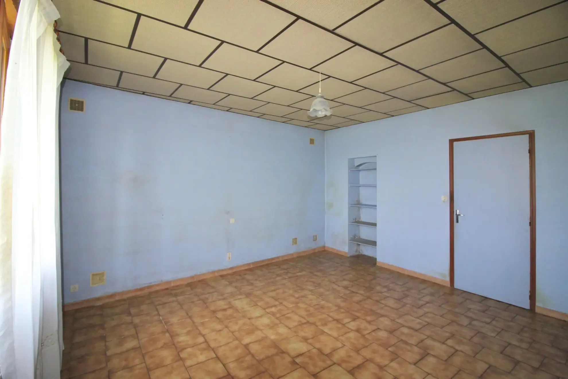 Ferme de plain-pied avec 3 chambres à Montech, ancienne longère à vendre 