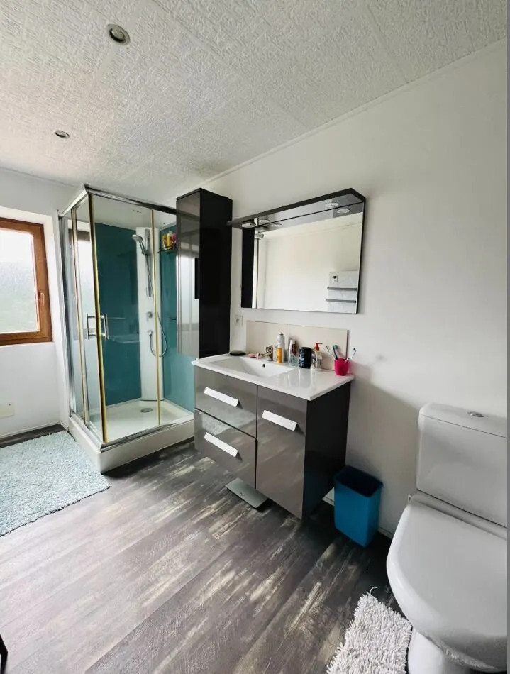 Maison de campagne à vendre à Chandon – 165 m² avec garage et terrasse 