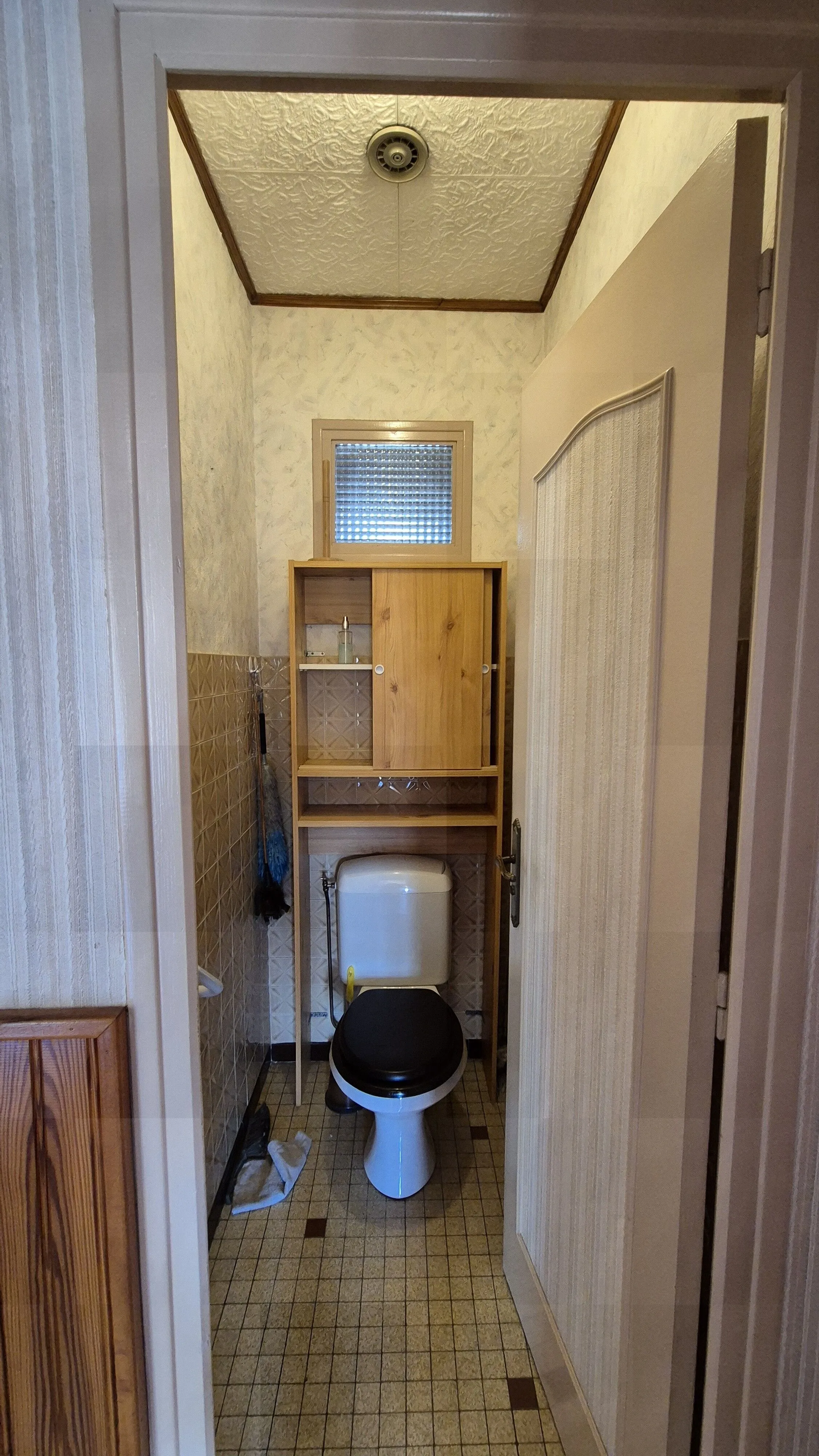 Maison à vendre à Gueugnon – 3 chambres, sous-sol, terrasse, proche commerces 