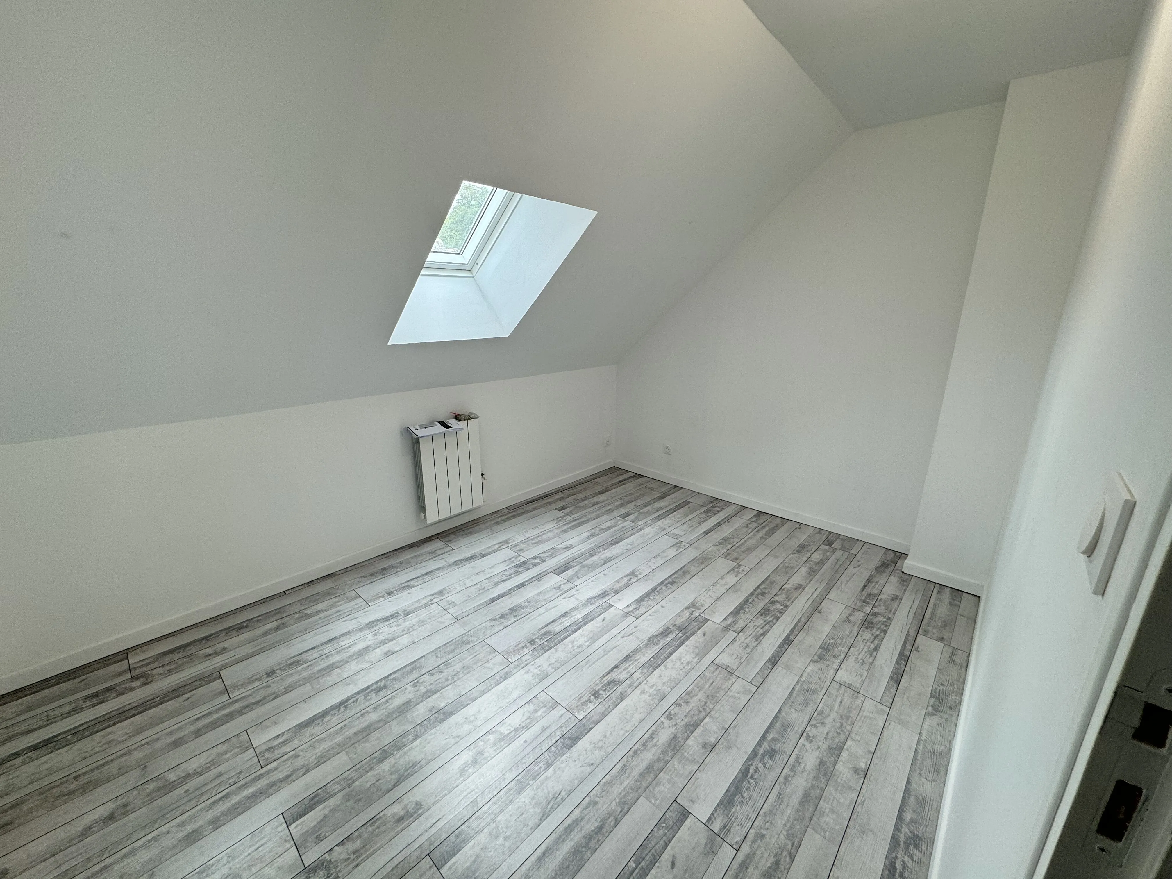 Maison de ville en centre-ville de Moreuil avec cour et jardin - Immobilier à vendre 