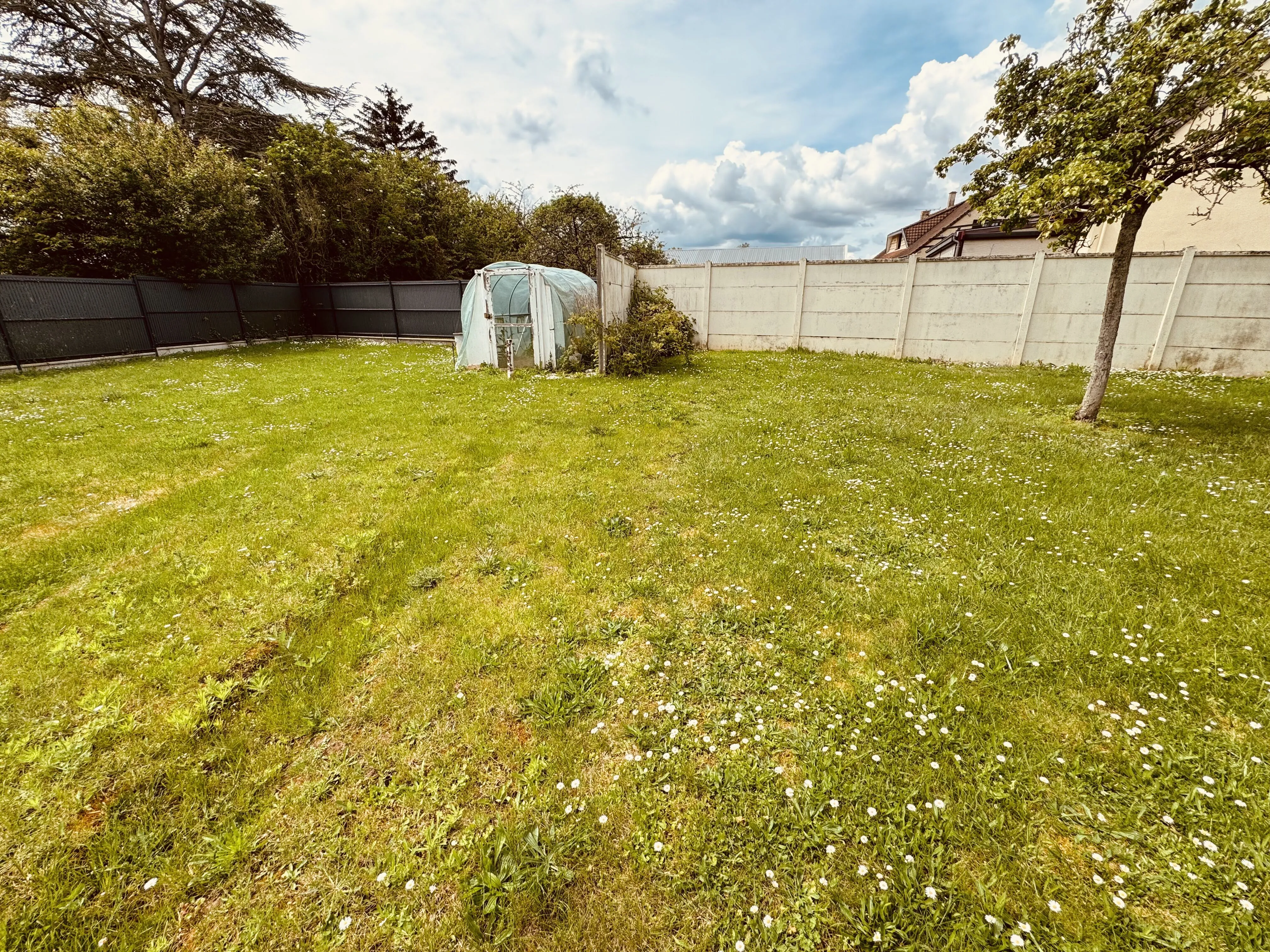 Vente Pavillon individuel à Chaussoy Epagny avec jardin et garage 