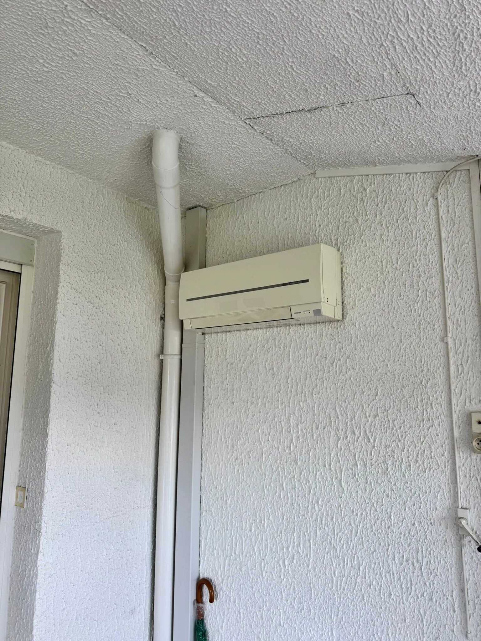 Maison familiale à vendre à Saint-Yan avec véranda, sous-sol et terrain de 2580 m² 