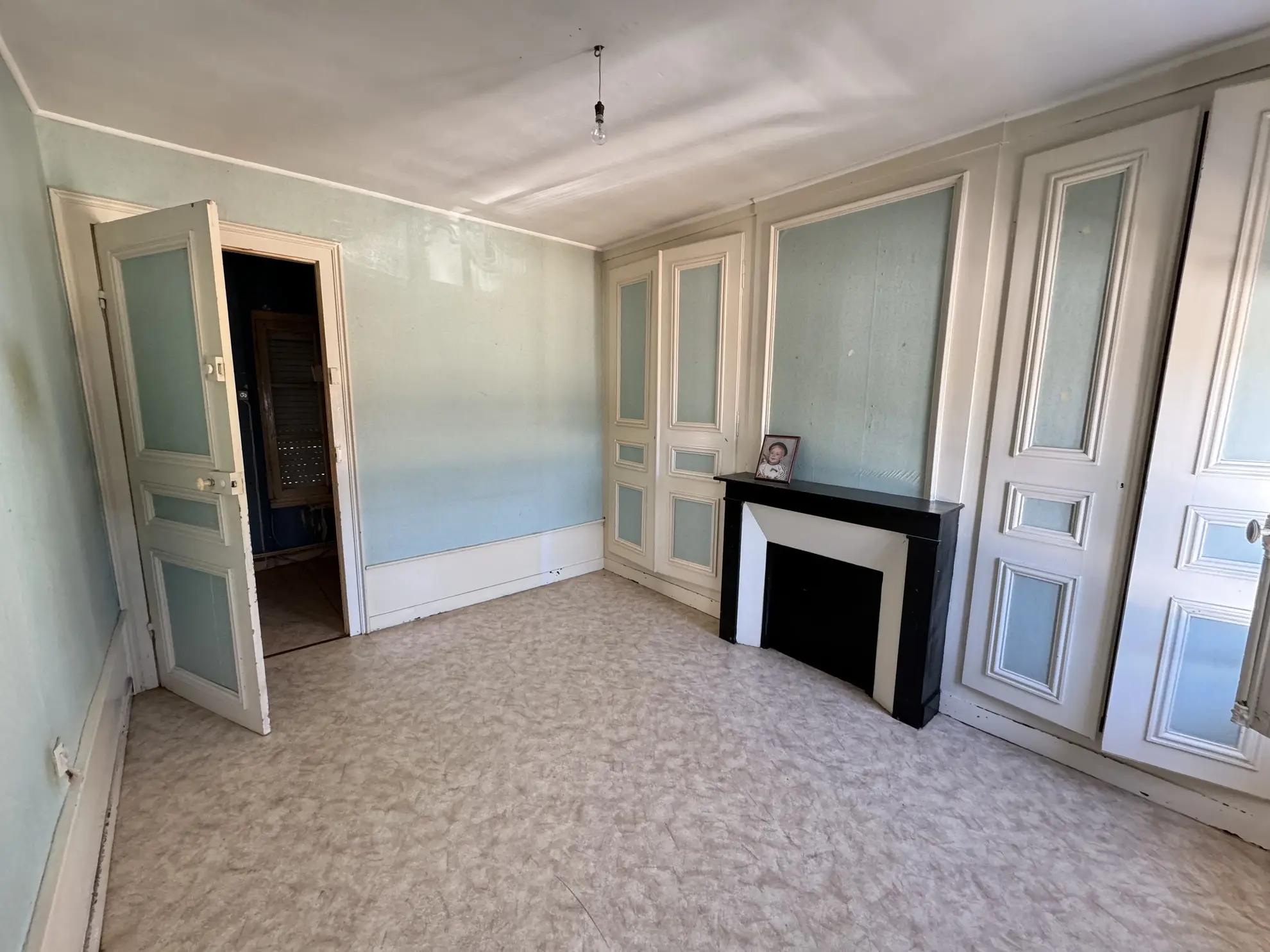 Maison de ville à vendre en centre d'Ailly-sur-Noye avec garage et 3 chambres 