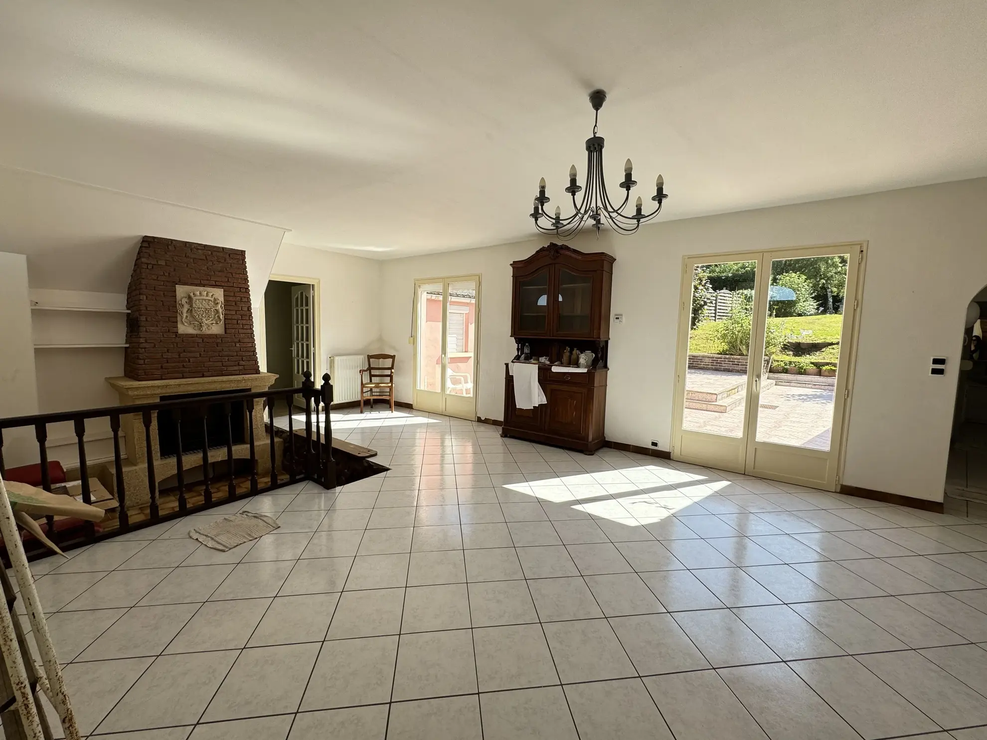 Belle maison de village à vendre proche d'Amiens avec jardin et grand volume 