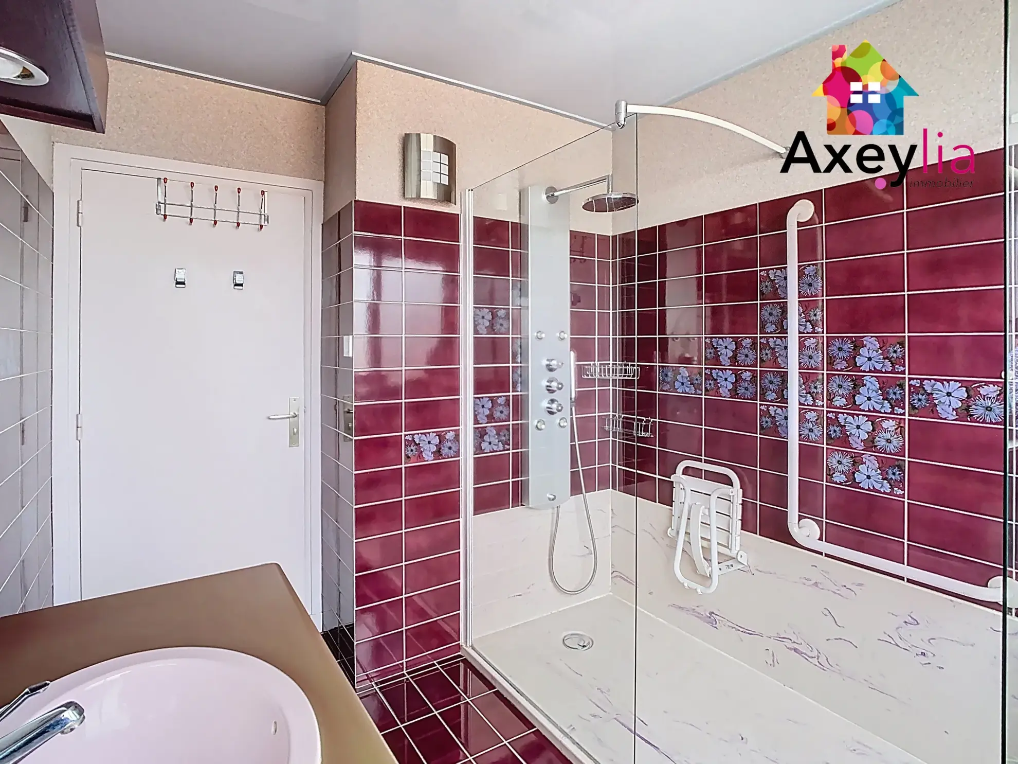 Appartement T4 à vendre à Roanne avec parking et cave - Vue exceptionnelle 