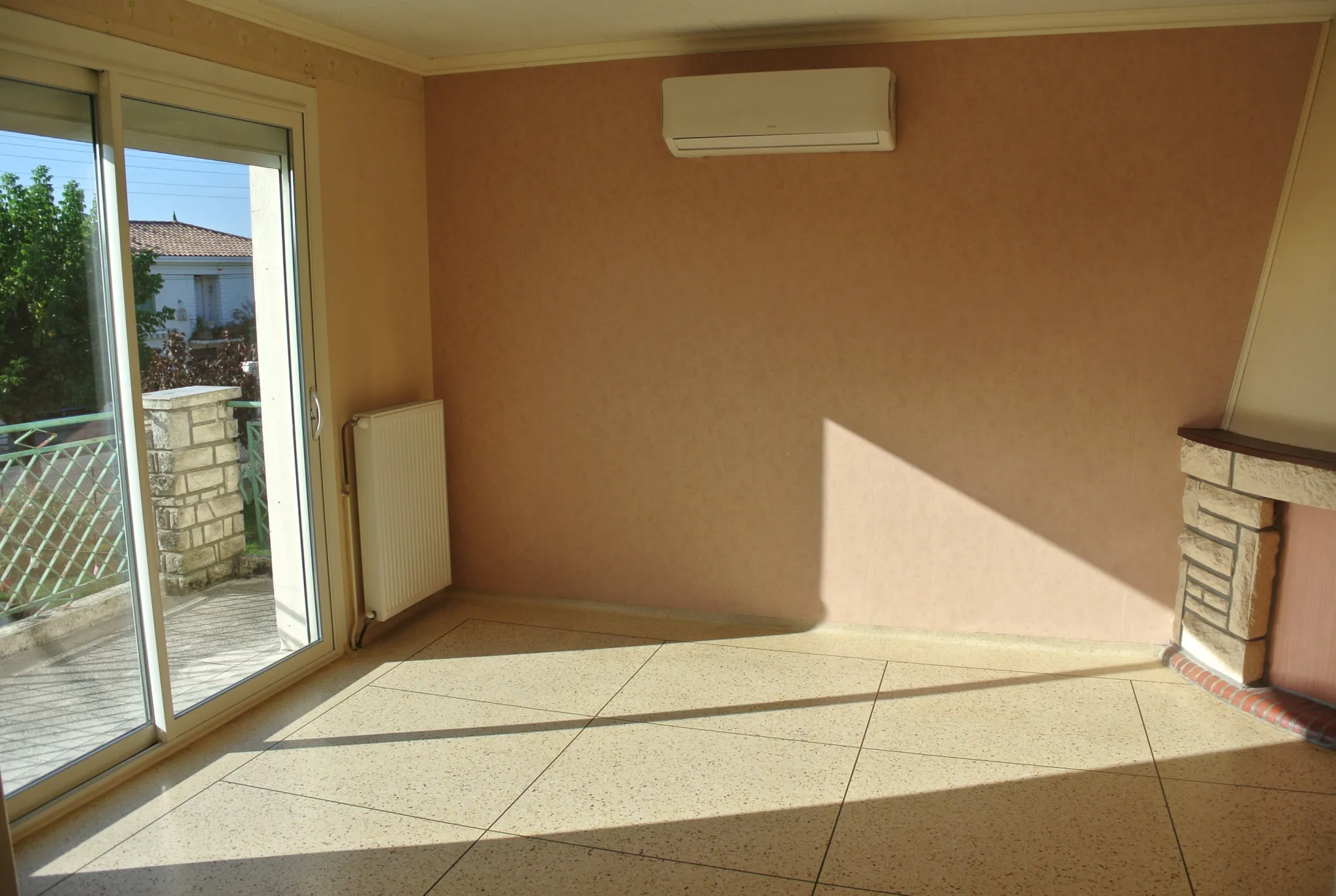 Maison à vendre à Marmande avec 5 chambres, sous-sol aménagé, jardin clôturé 