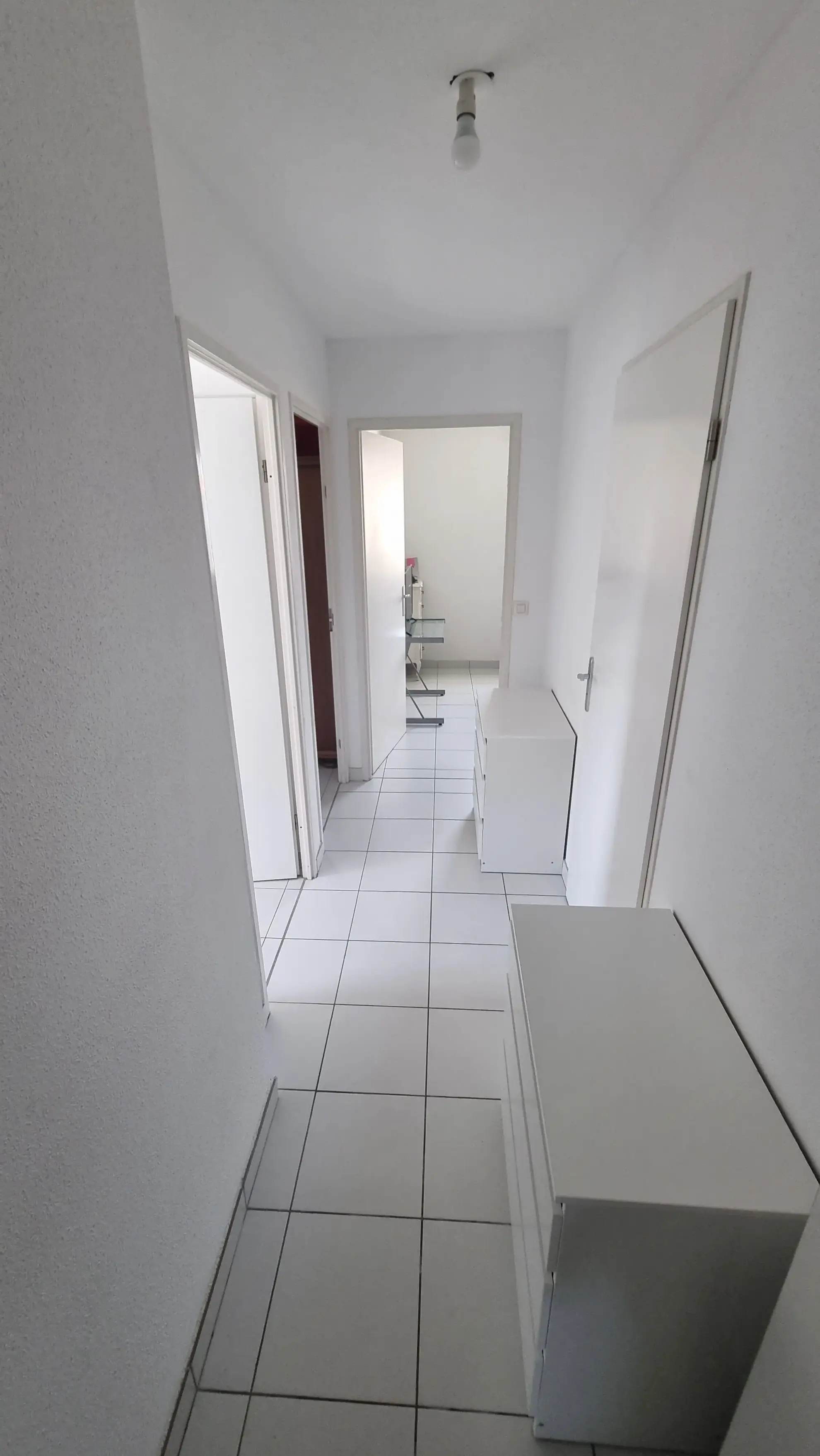 Appartement T4 à Roanne avec terrasse, piscine et stationnement sécurisé 