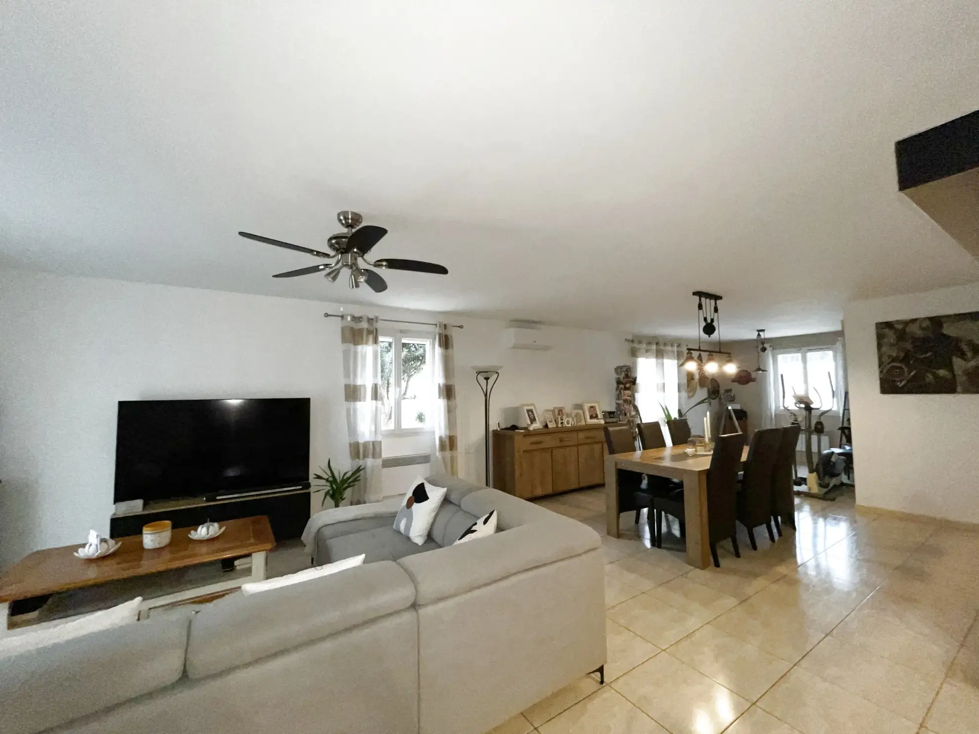 Magnifique villa avec piscine et jardin à Lezignan Corbieres 