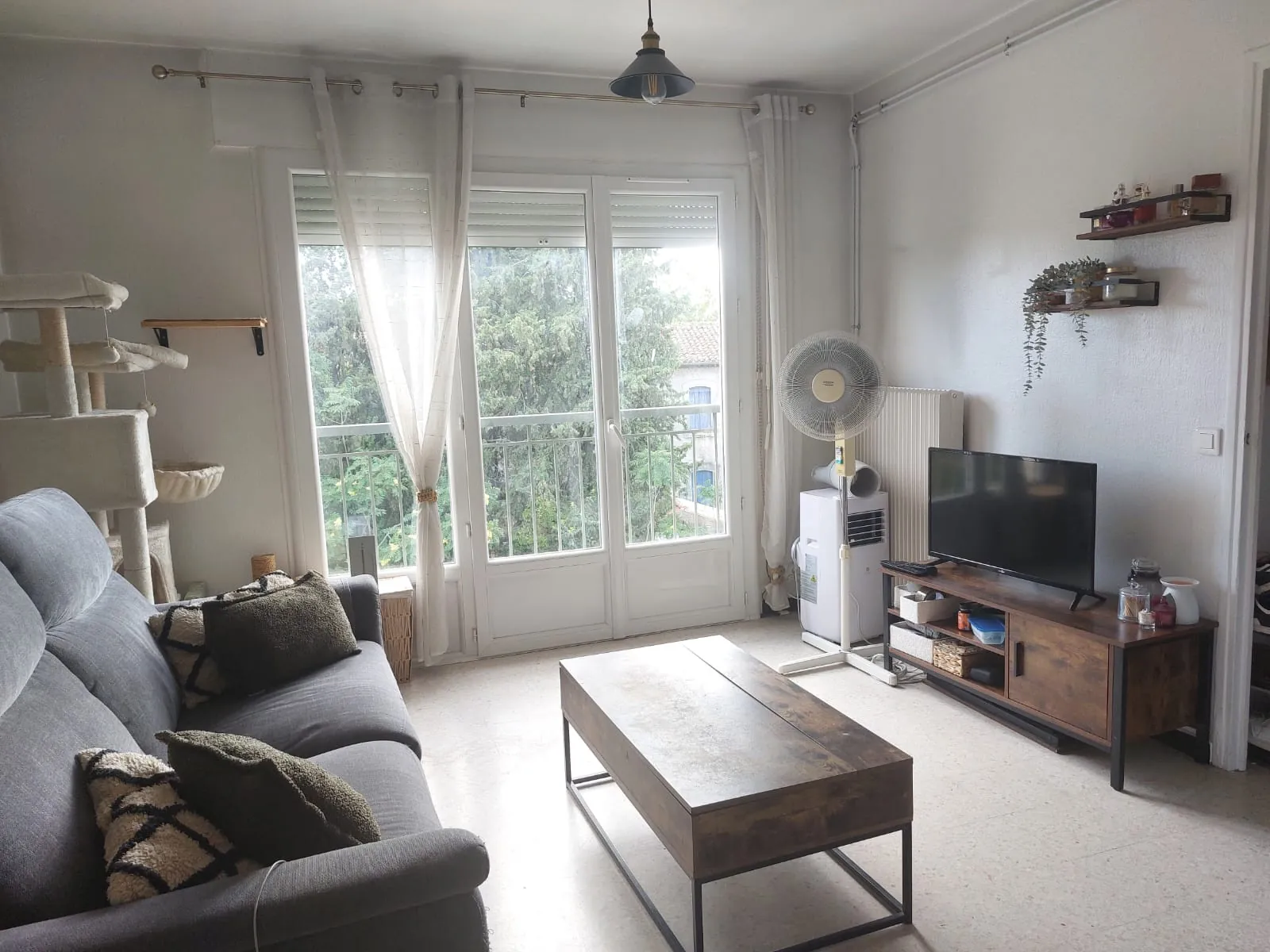 Studio à vendre à Montpellier de 28,65 m² avec parking et cave, locataire en place 